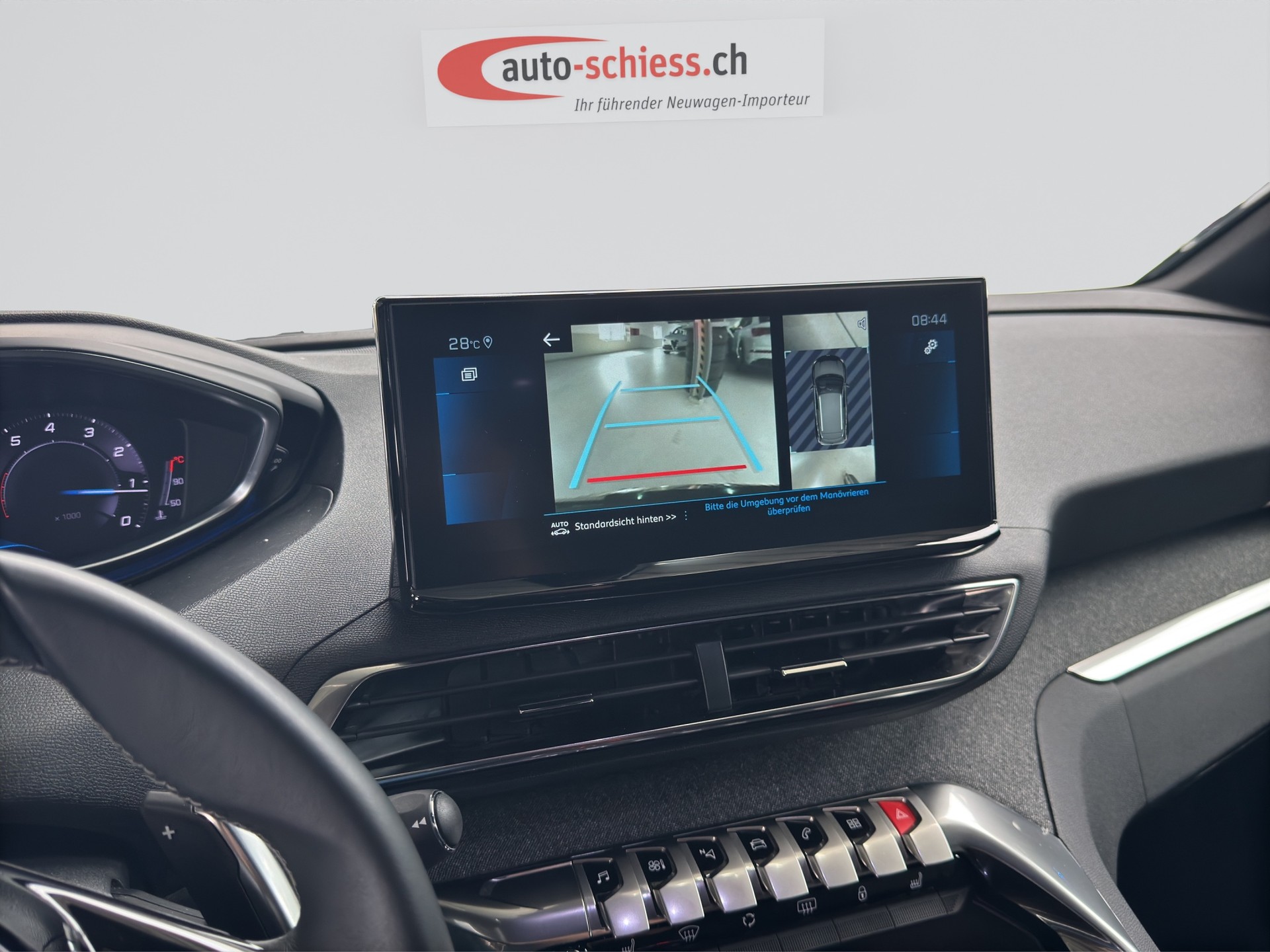 PEUGEOT 3008 1.2 PureTech Allure Pack EAT8-image-12