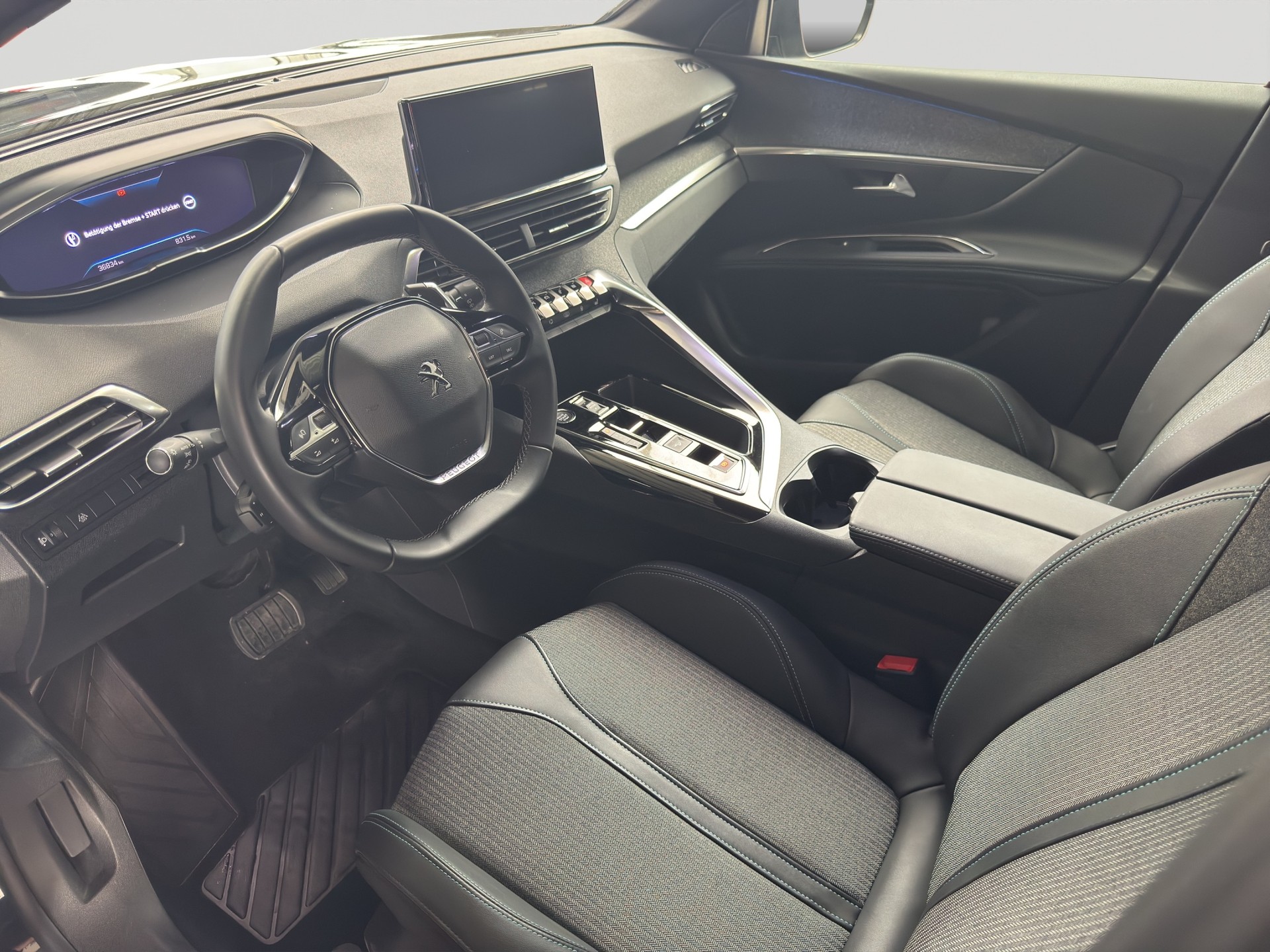 PEUGEOT 3008 1.2 PureTech Allure Pack EAT8-image-6