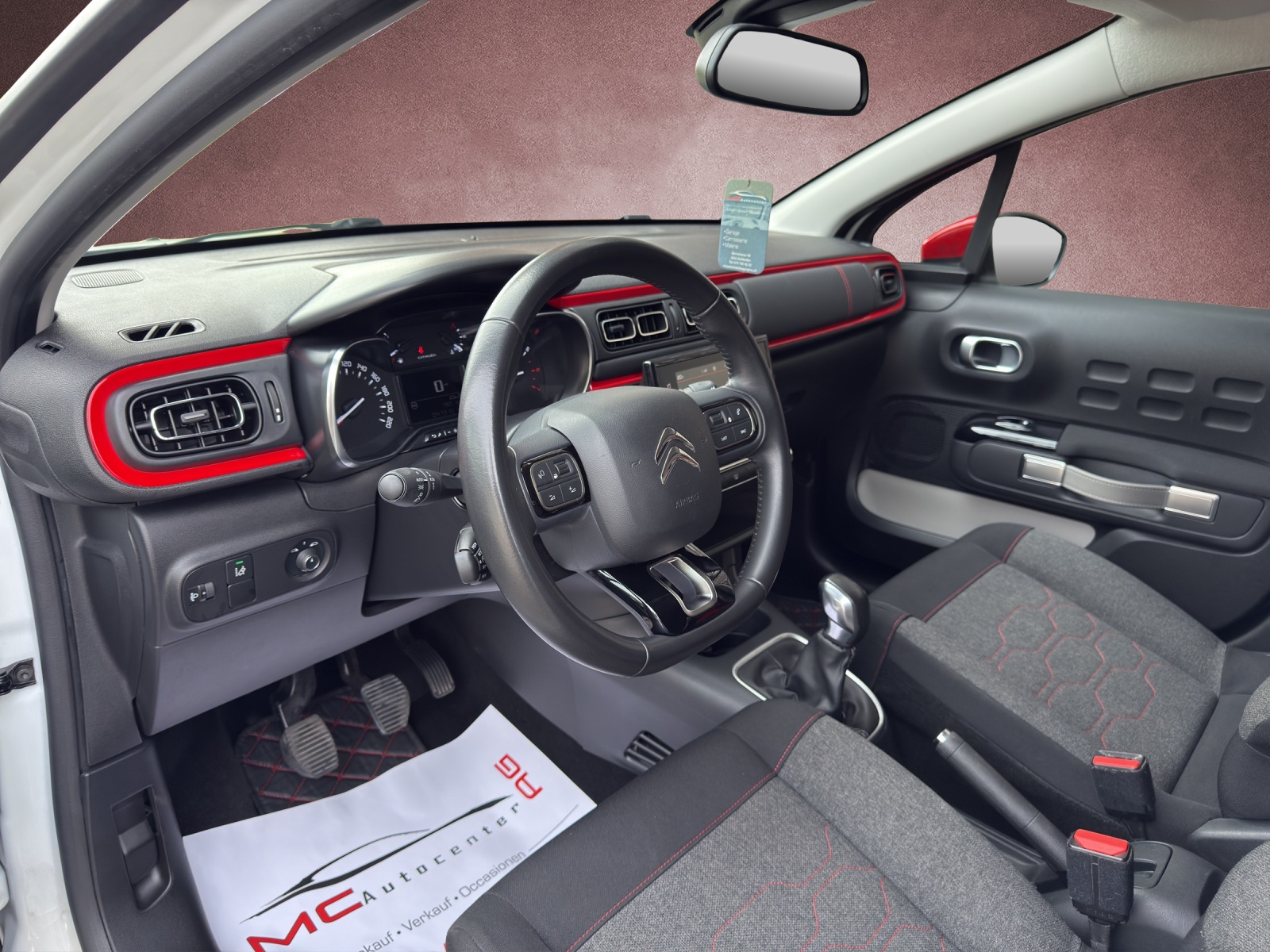 CITROEN C3 1.2i PureTech Feel Edition-image-7
