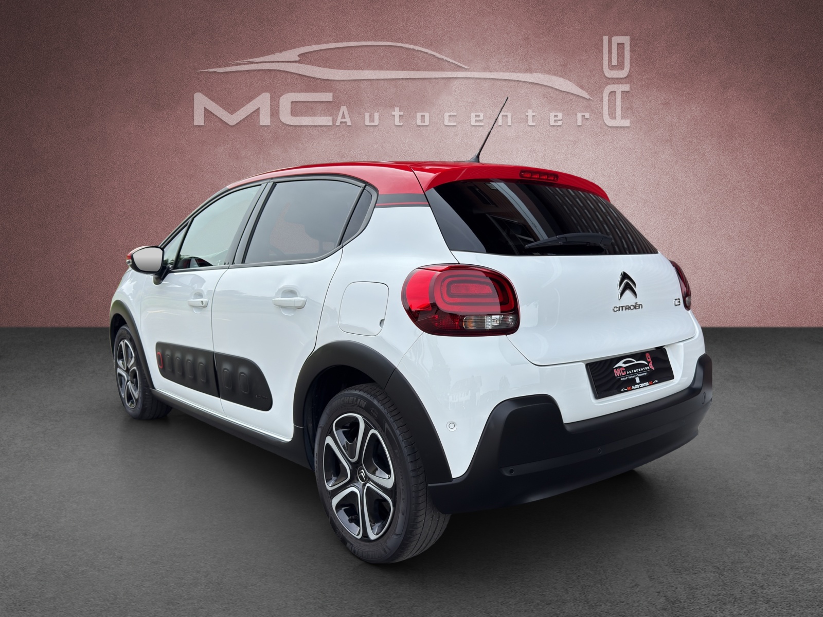 CITROEN C3 1.2i PureTech Feel Edition-image-2