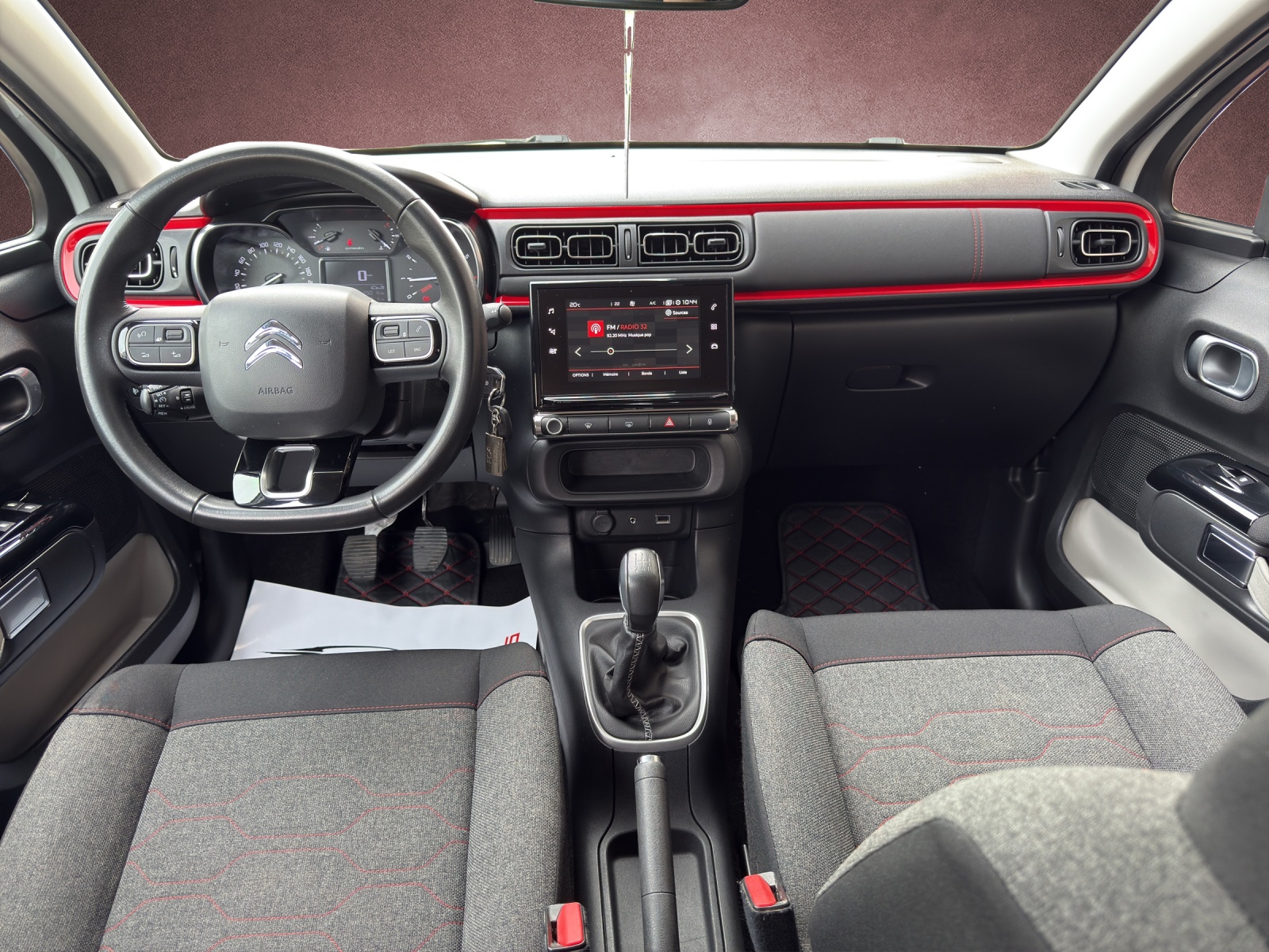 CITROEN C3 1.2i PureTech Feel Edition-image-9