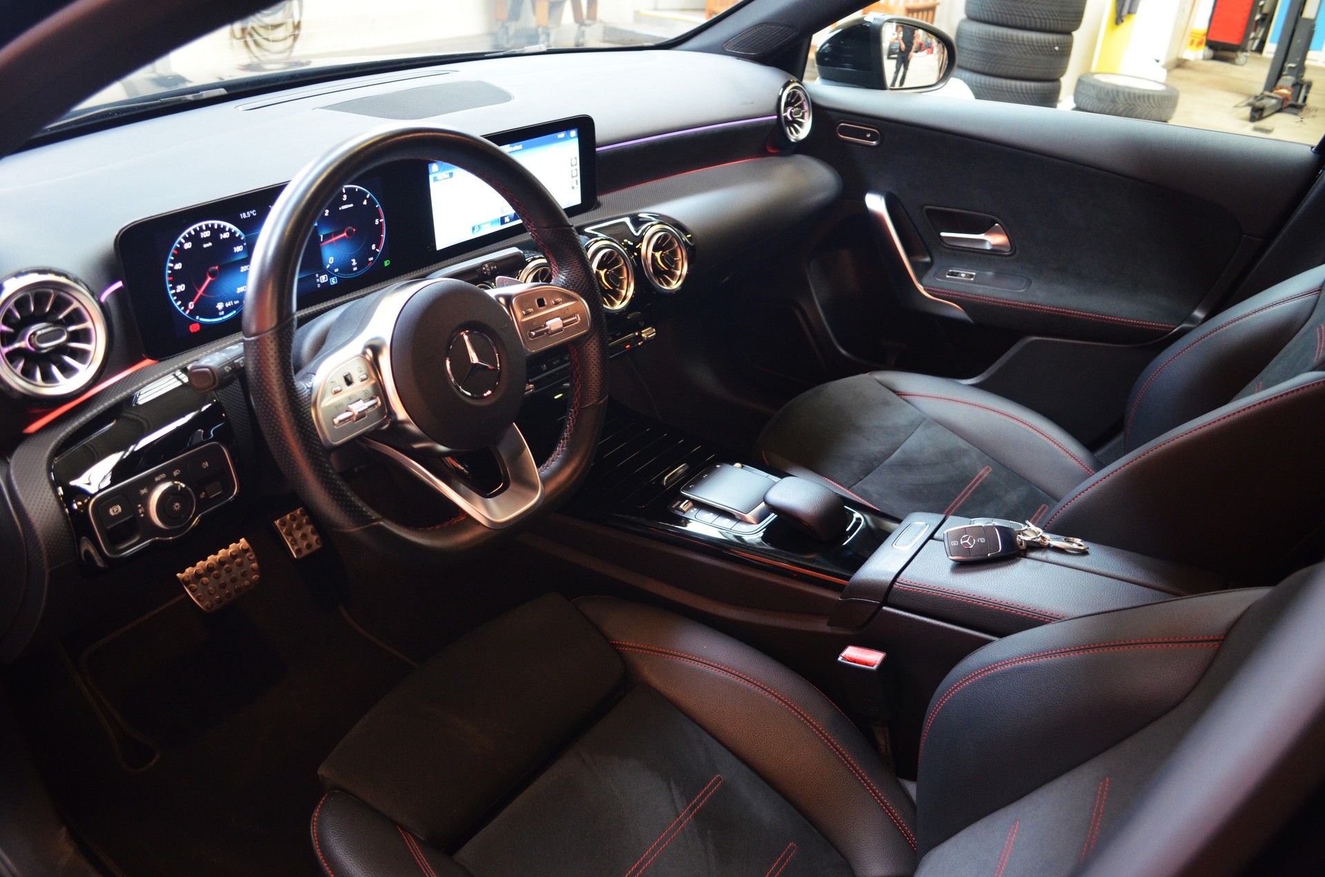 MERCEDES-BENZ A 180 d AMG Line 8G-DCT-image-7