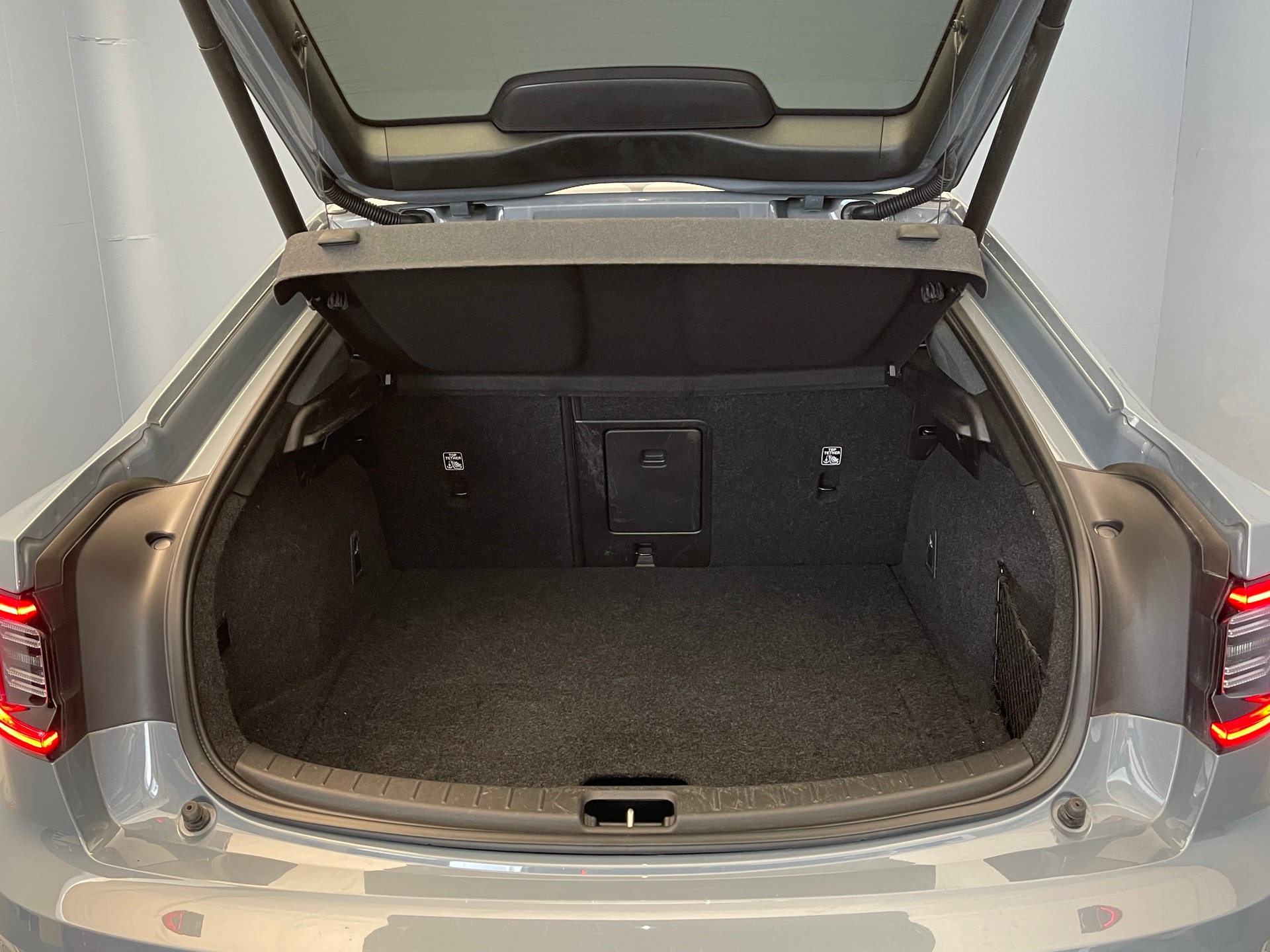 POLESTAR 2 Long Range Dual Motor-image-9