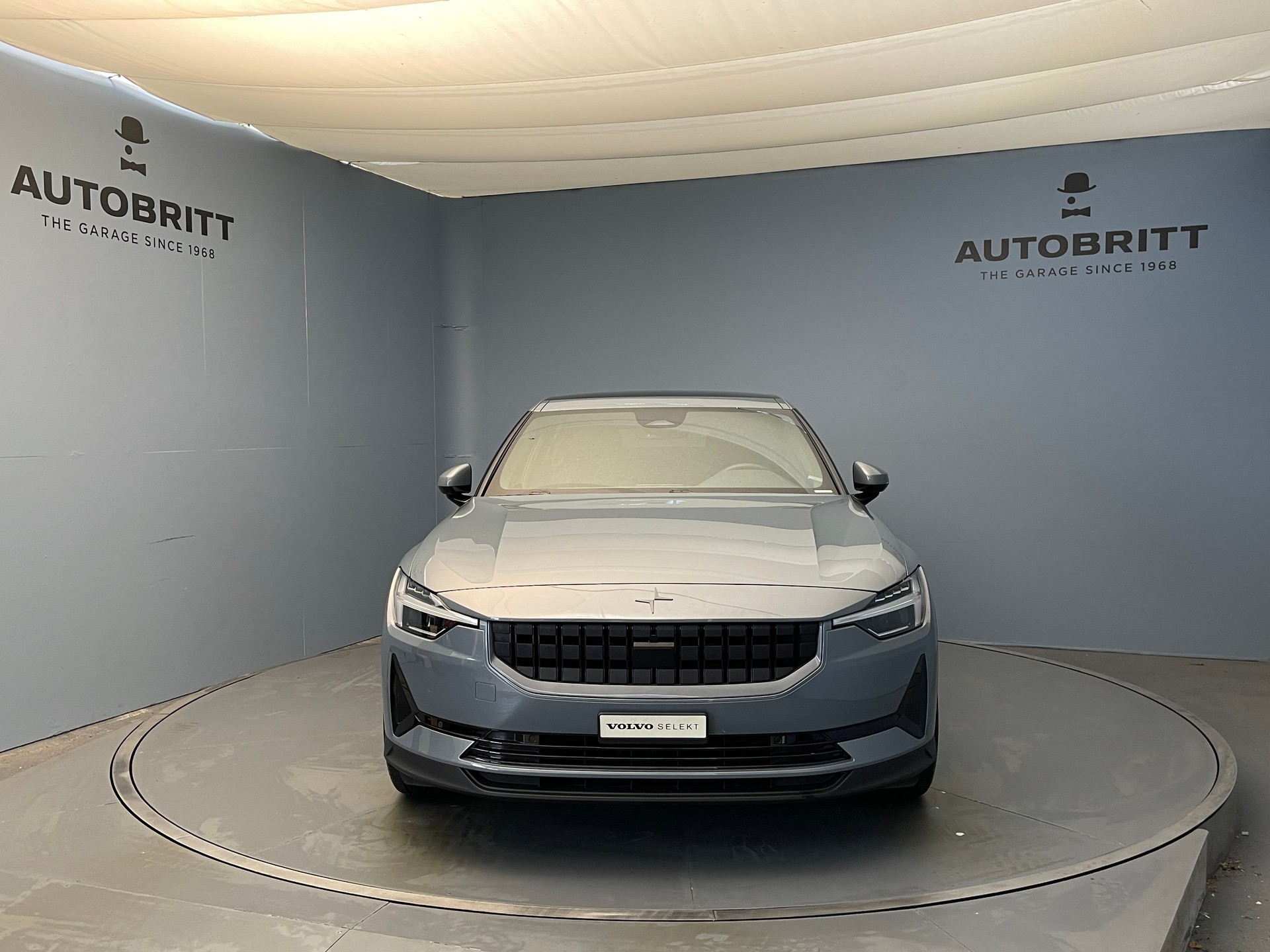POLESTAR 2 Long Range Dual Motor-showroom-element-3