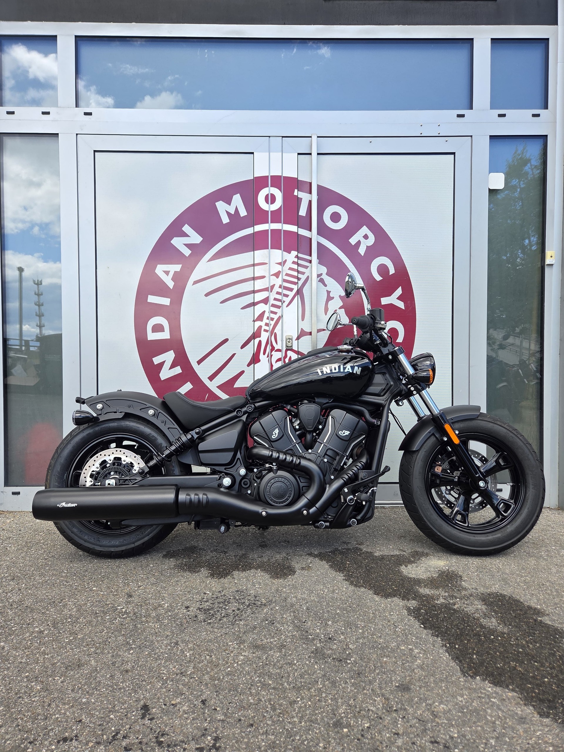 INDIAN SCOUT SIXTY BOBBER-image-0