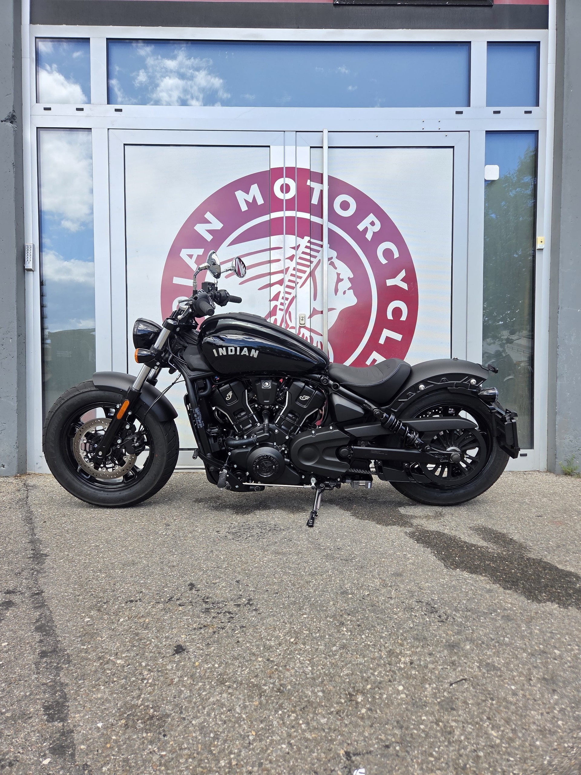 INDIAN SCOUT SIXTY BOBBER-image-1