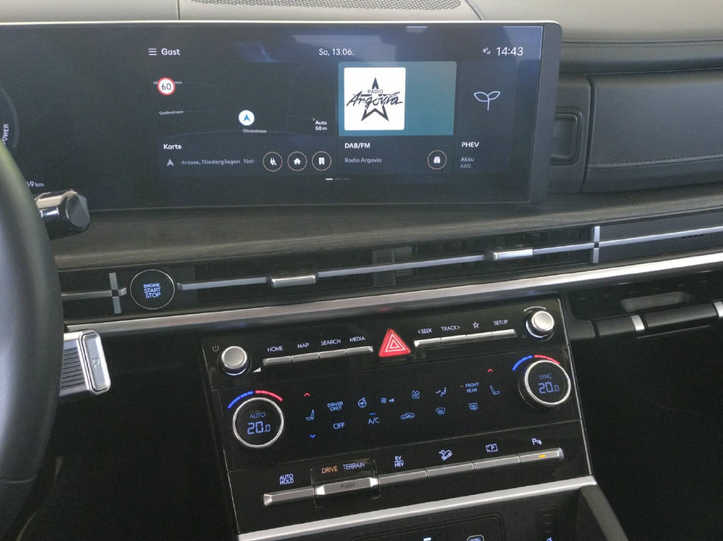 HYUNDAI SANTA FE 1.6 T-GDi PHEV Vertex 7P-image-14