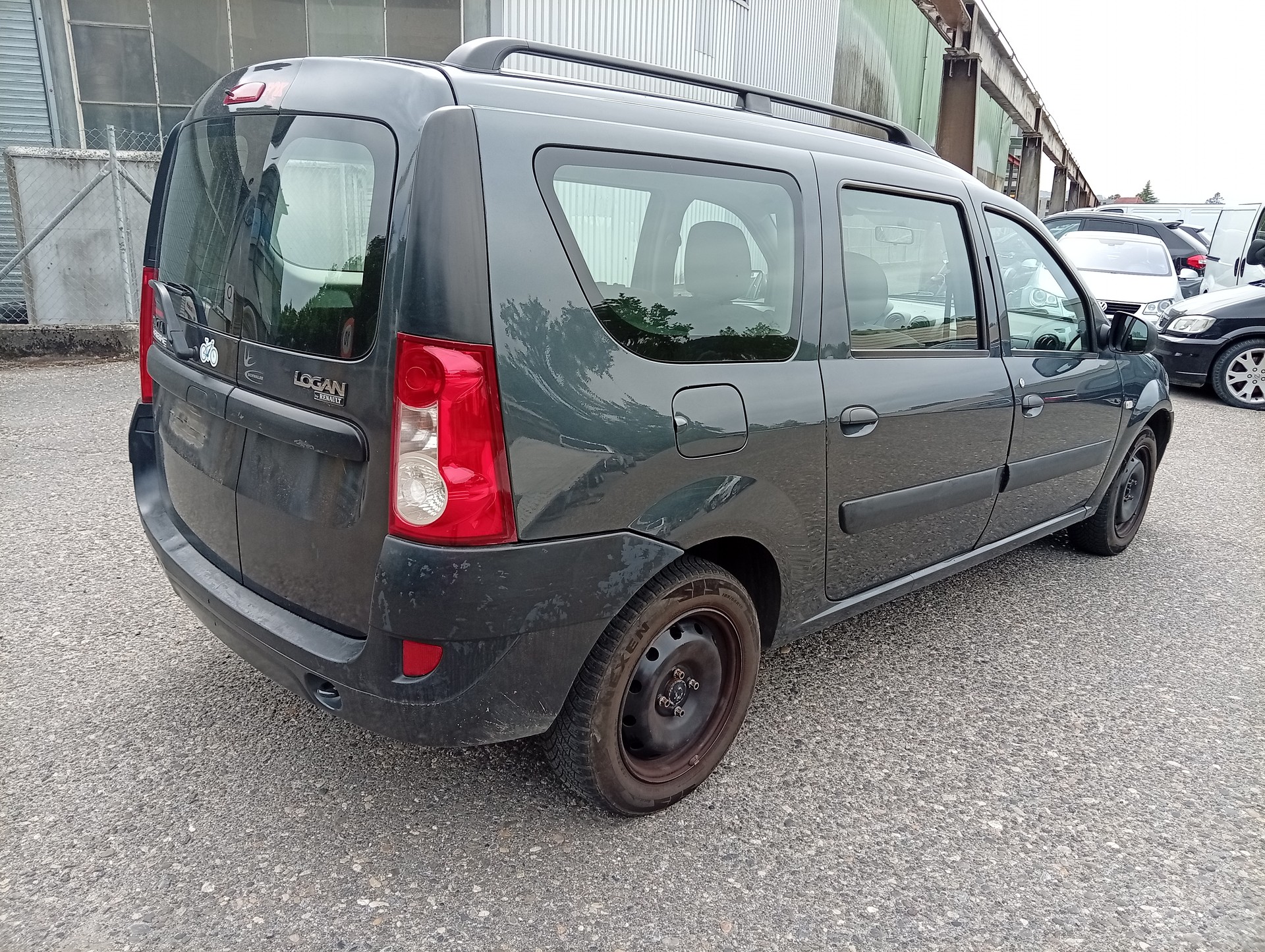 DACIA Logan 1.6 16V Lauréate-image-4