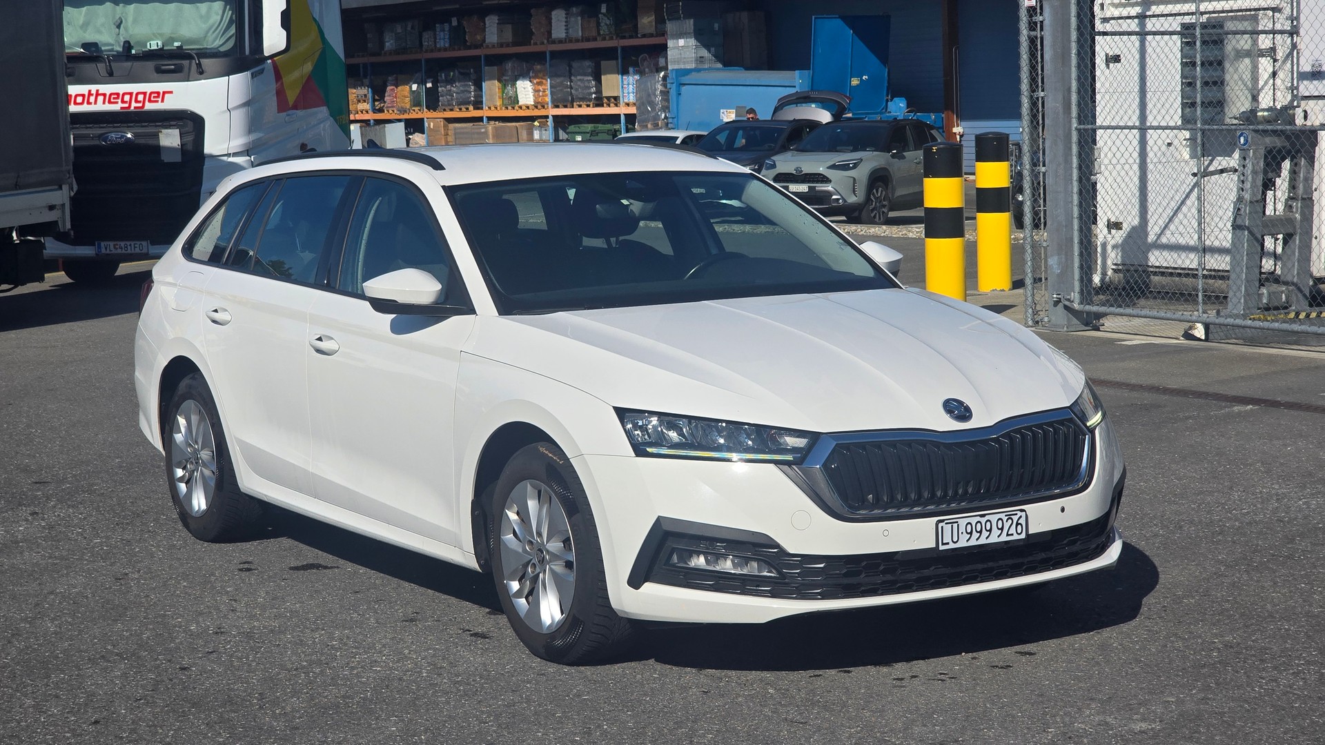 SKODA Octavia Combi 2.0 TDI DSG Ambition