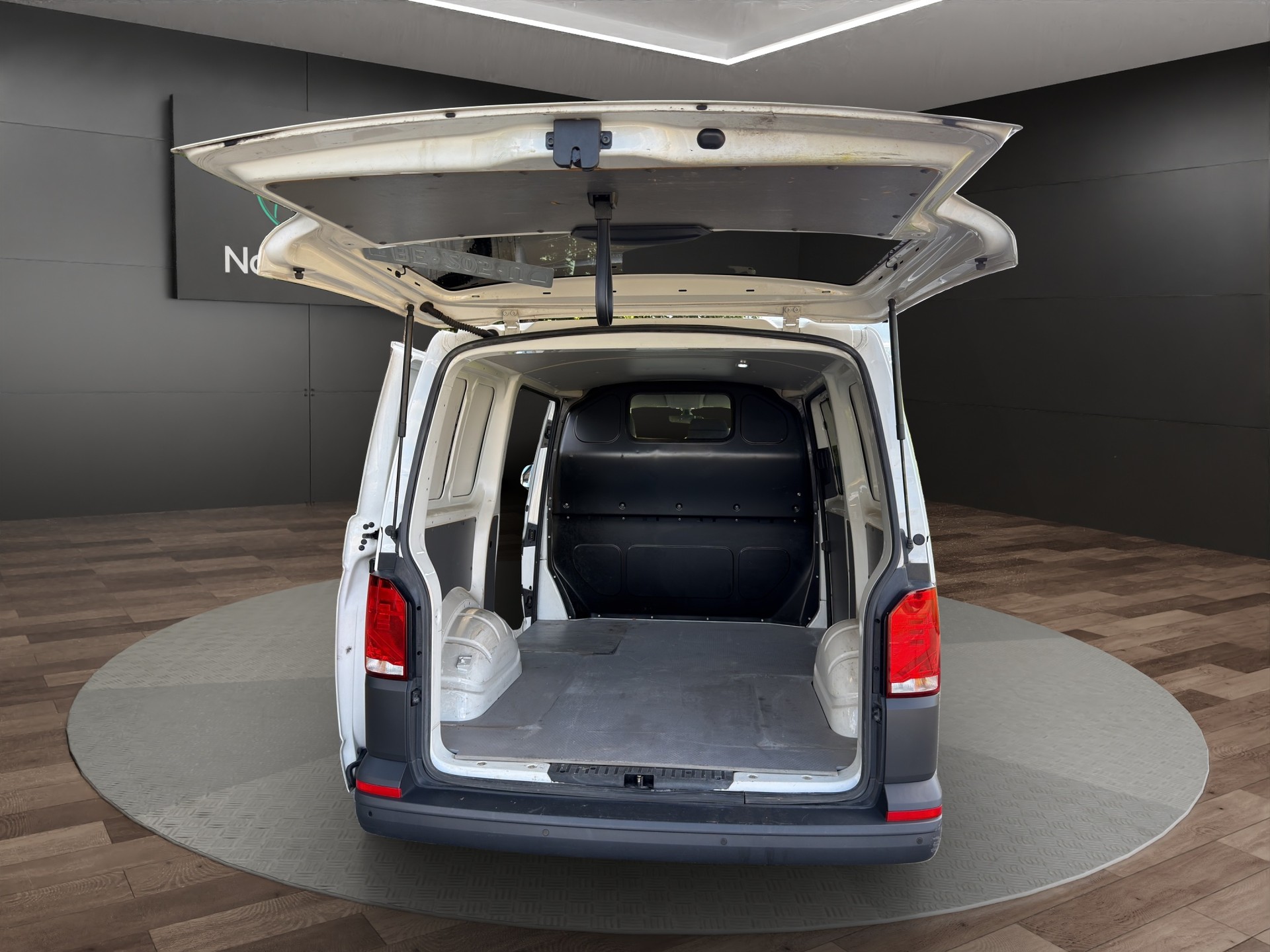 VW T6.1 2.0 TDI 4Motion DSG-image-15