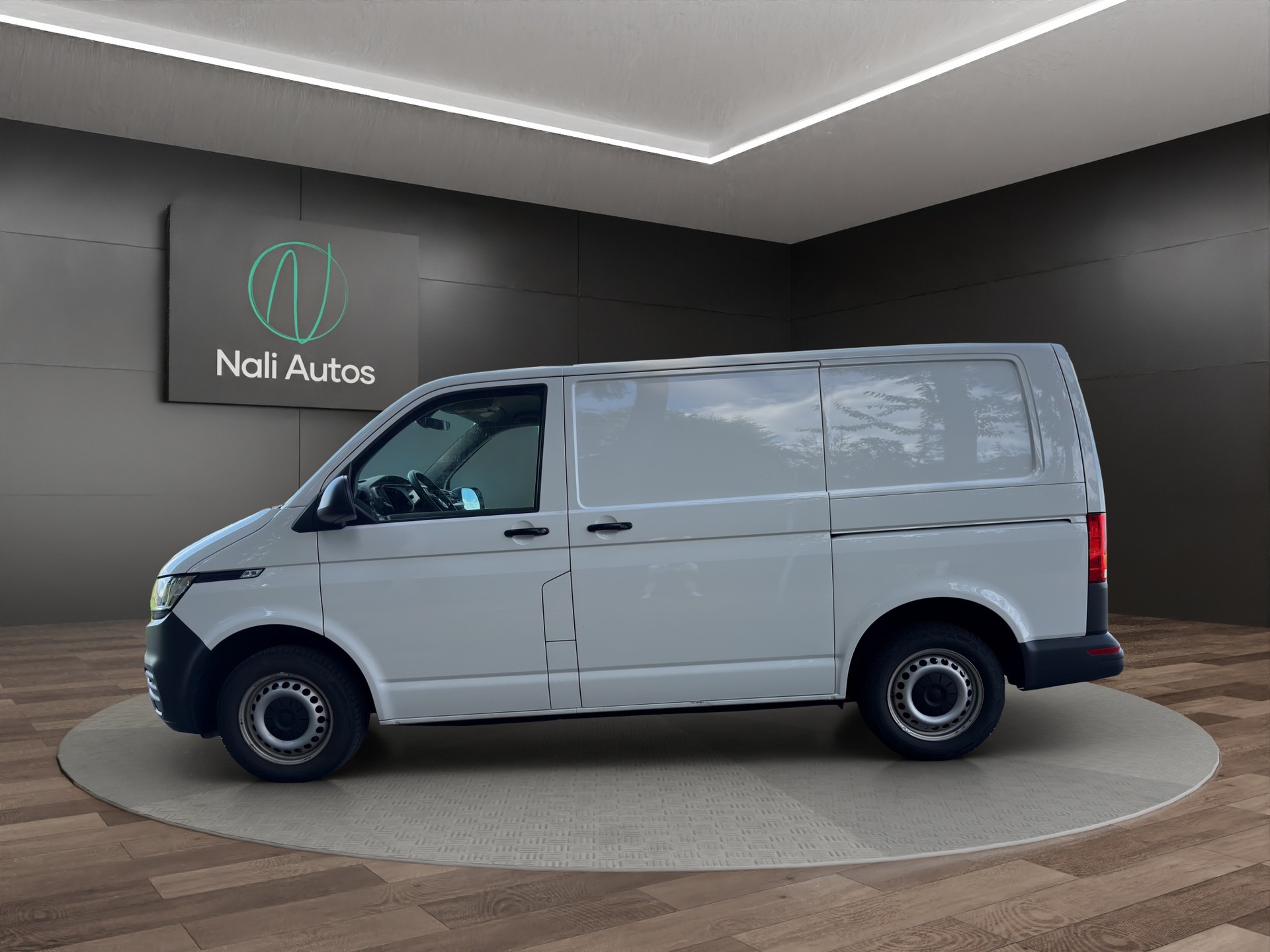 VW T6.1 2.0 TDI 4Motion DSG-image-6