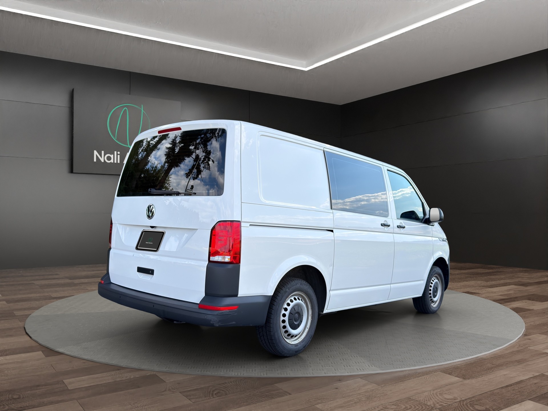 VW T6.1 2.0 TDI 4Motion DSG-image-5