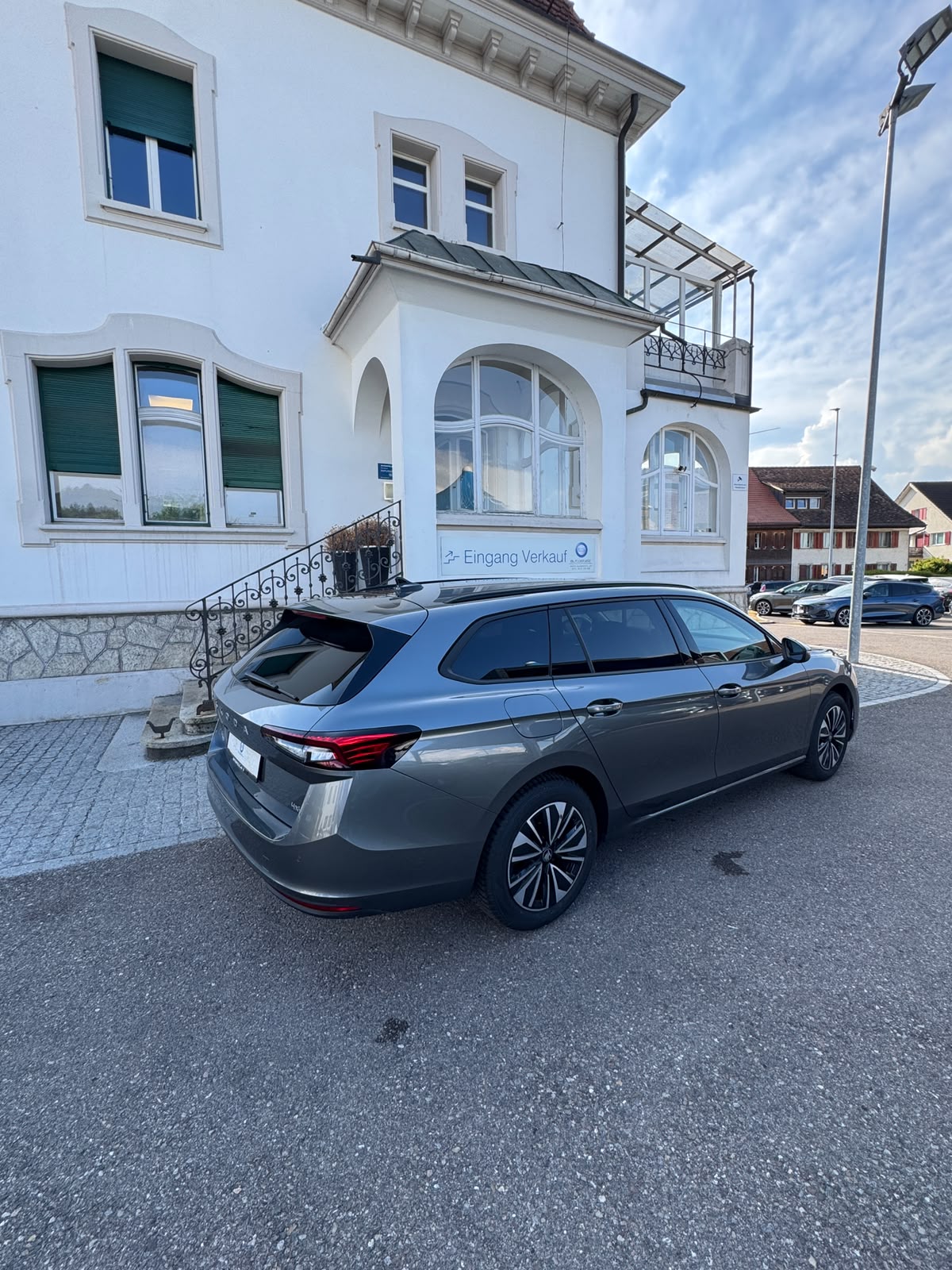 SKODA Superb Combi 2.0 TSI Selection 4x4 DSG-showroom-element-1