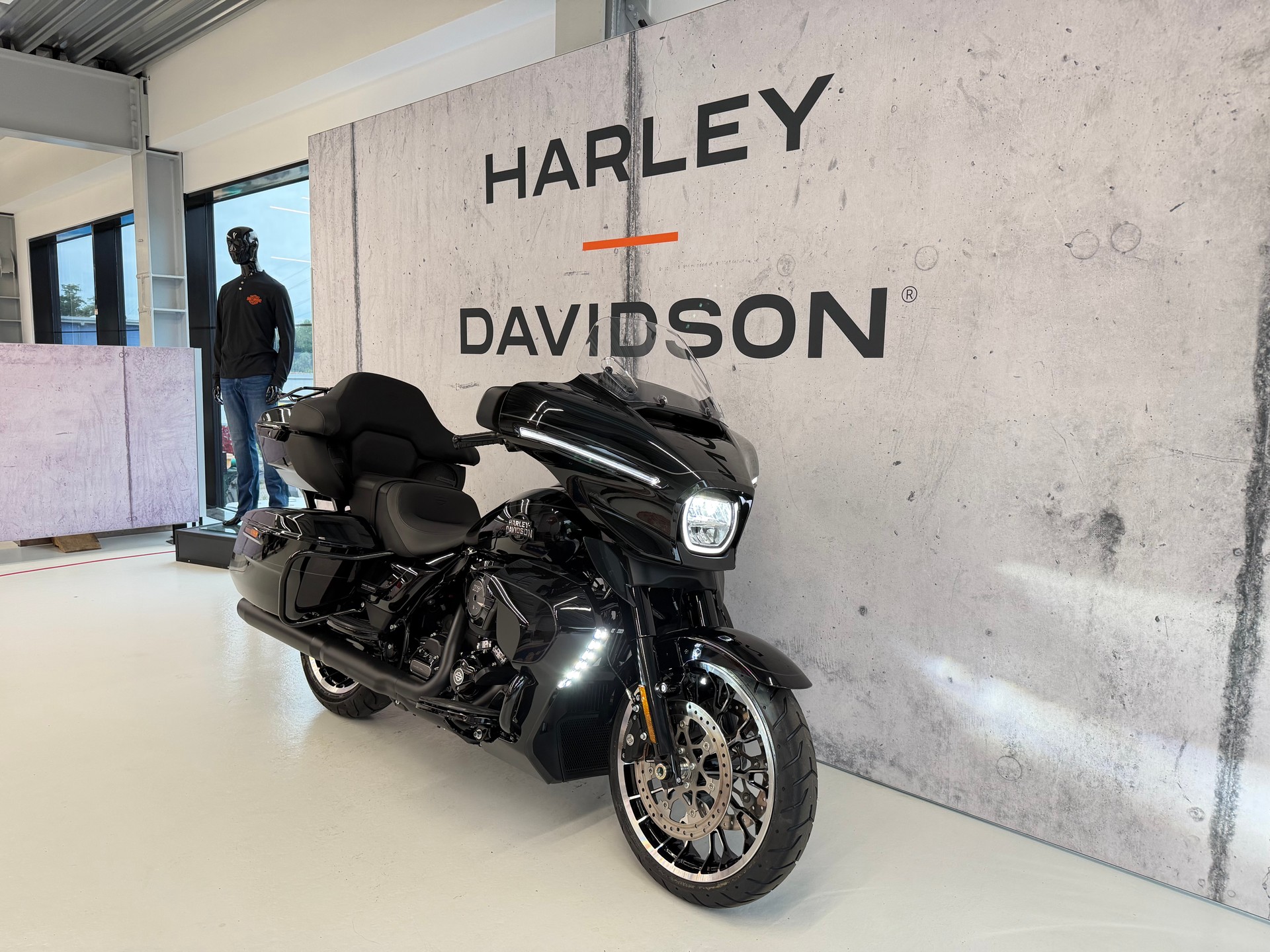 HARLEY-DAVIDSON FLHXL Street Glide Limited 117-image-1