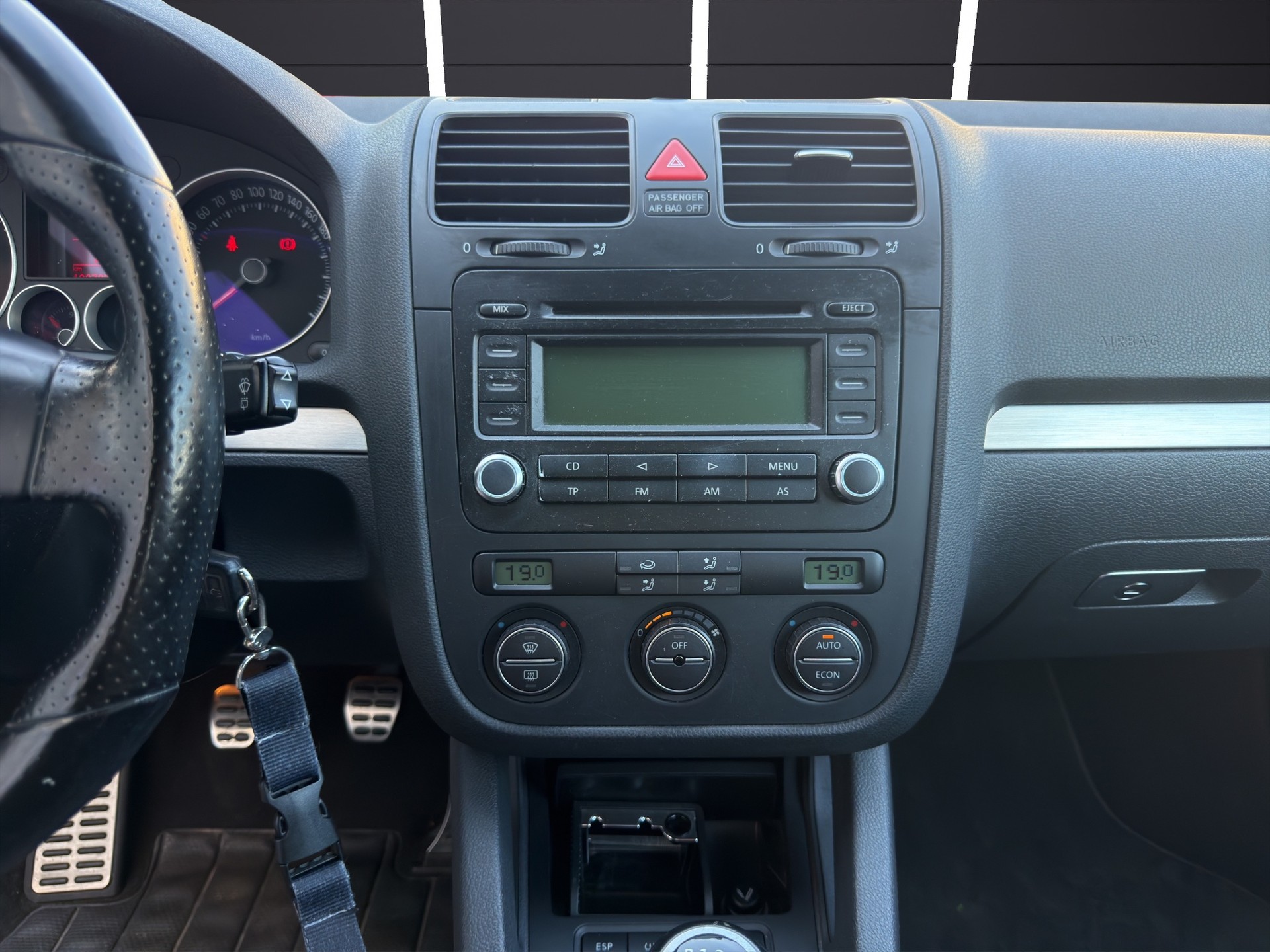 VW Golf 2.0 TFSI GTI-image-7