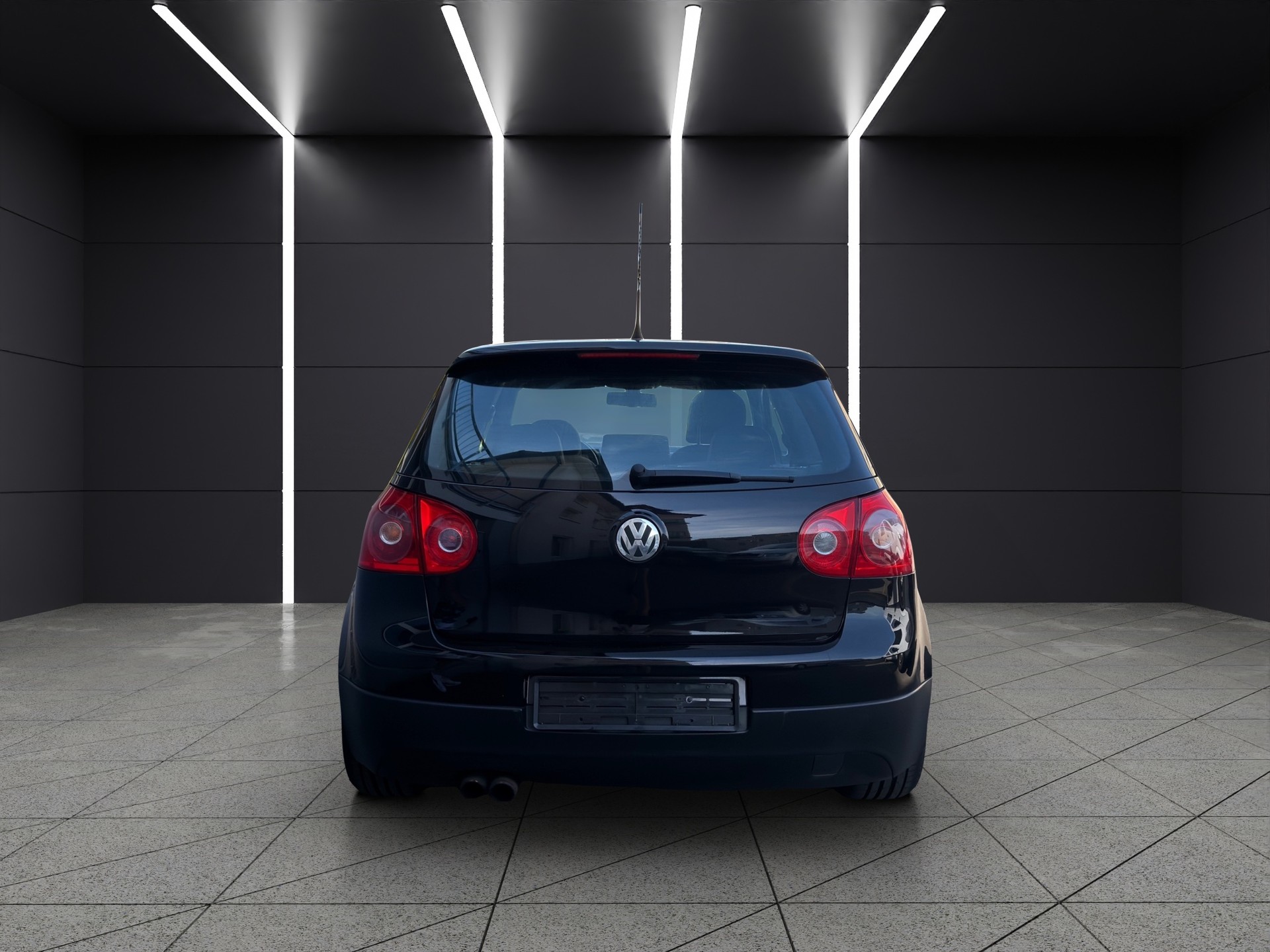 VW Golf 2.0 TFSI GTI-image-3