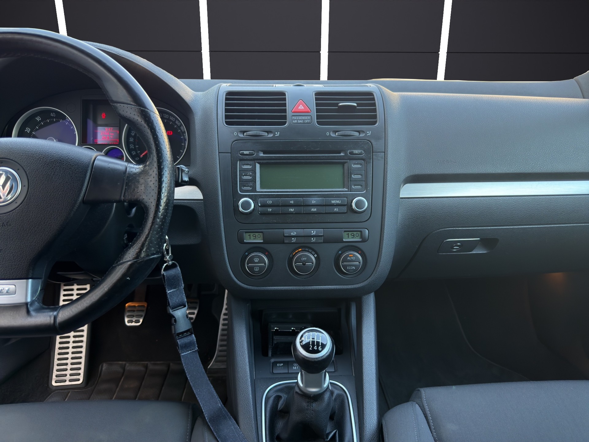 VW Golf 2.0 TFSI GTI-image-6