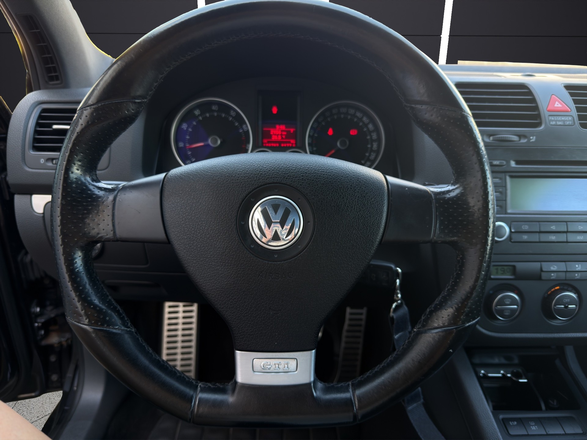 VW Golf 2.0 TFSI GTI-image-4