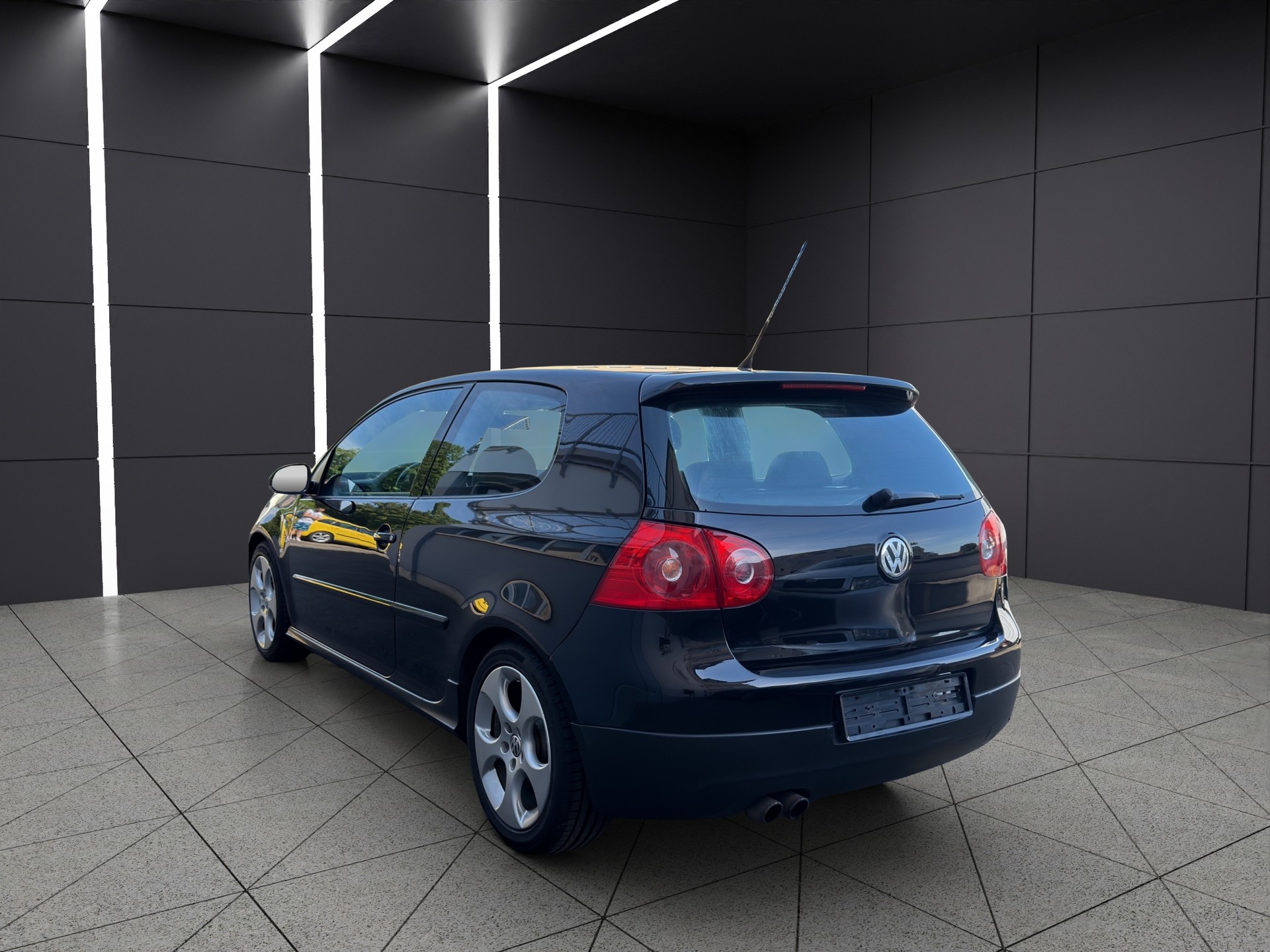 VW Golf 2.0 TFSI GTI-image-9