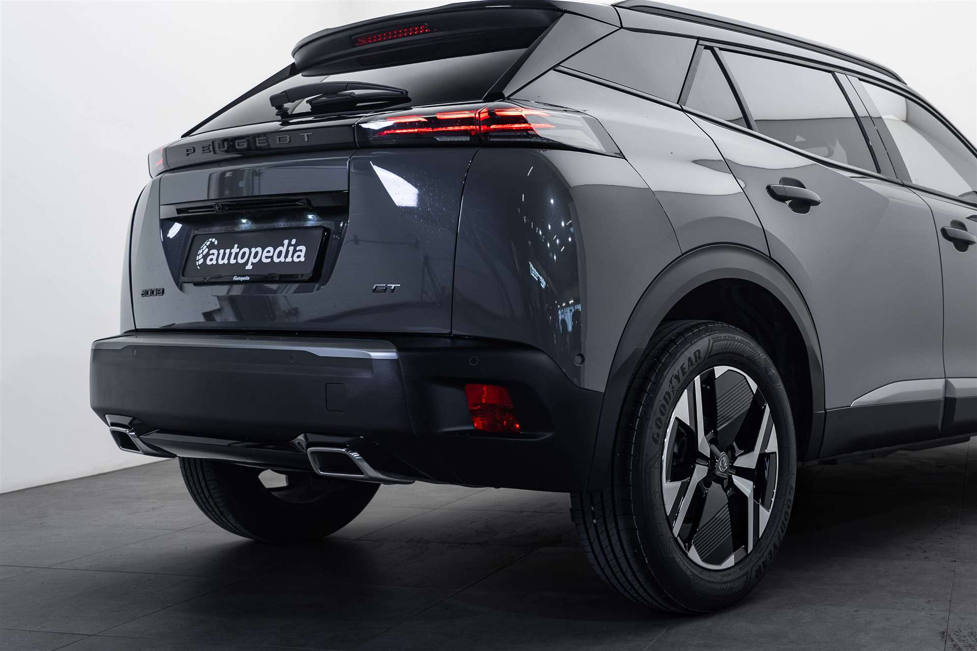 PEUGEOT 2008 1.2 PureTech GT Automat-showroom-element-3