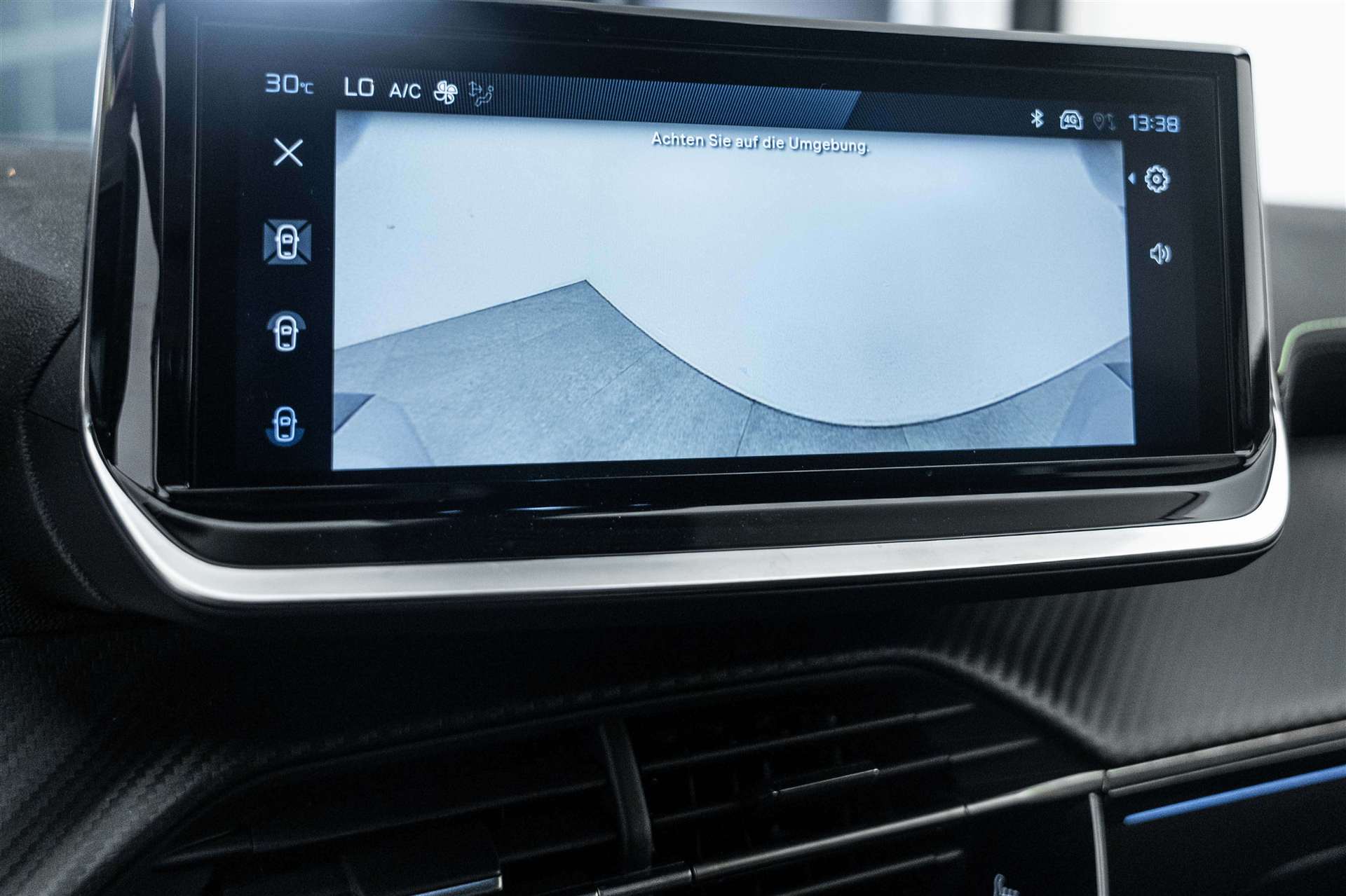 PEUGEOT 2008 1.2 PureTech GT Automat-image-18