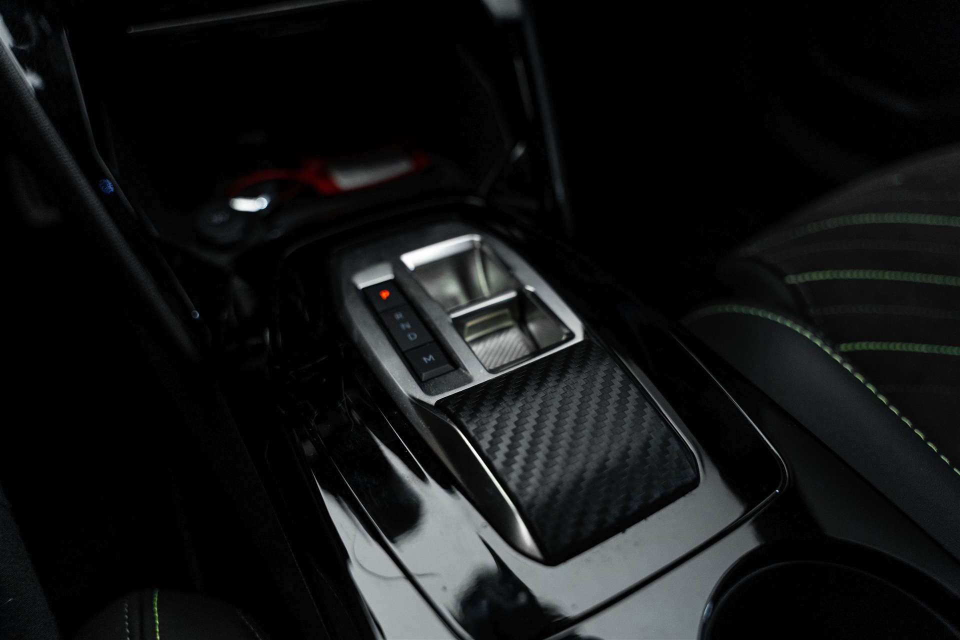 PEUGEOT 2008 1.2 PureTech GT Automat-image-25