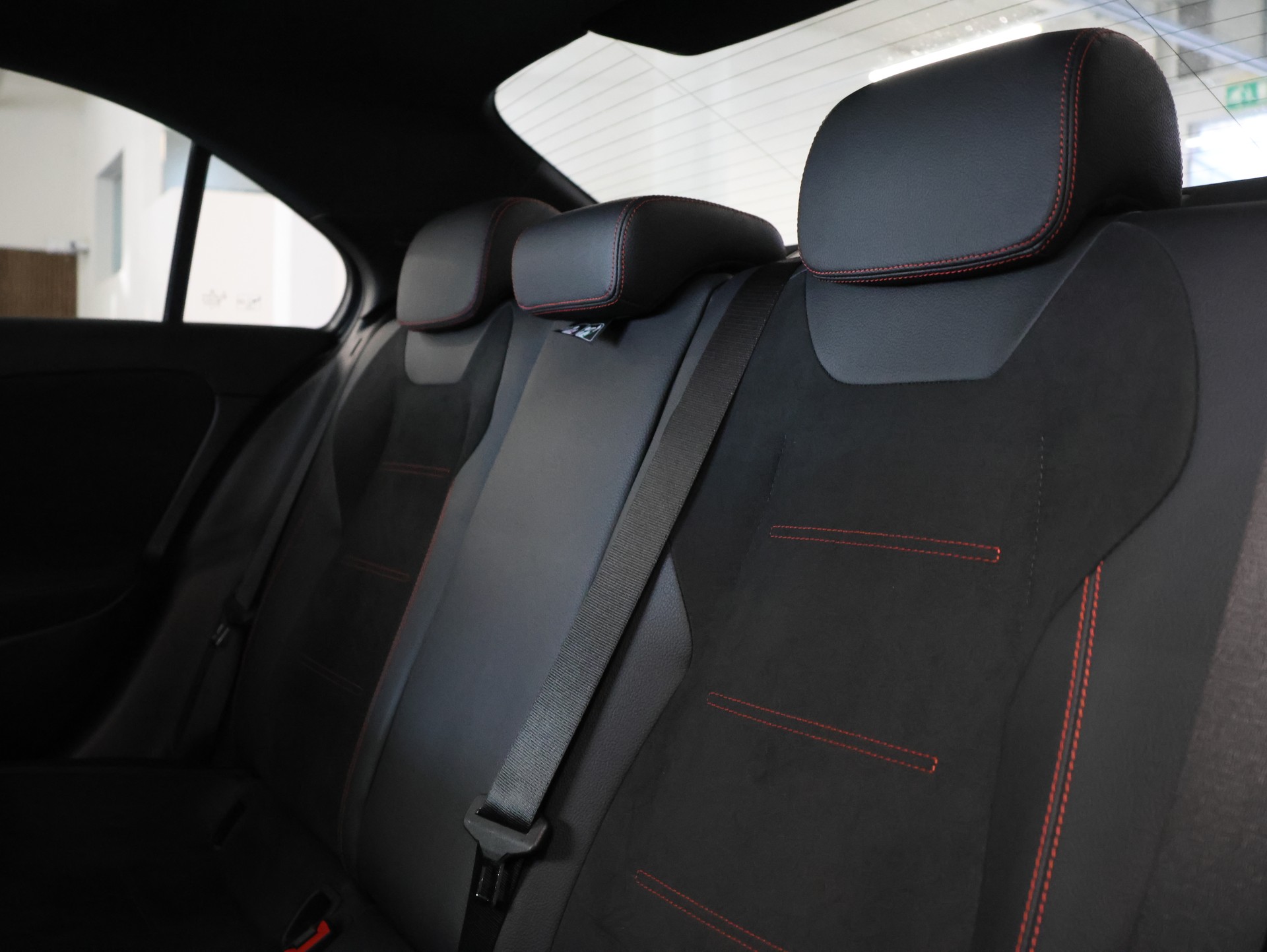 MERCEDES-BENZ A 220 Style 7G-DCT 4Matic *Rückfahrkamera* *Sitzheizung*-image-25