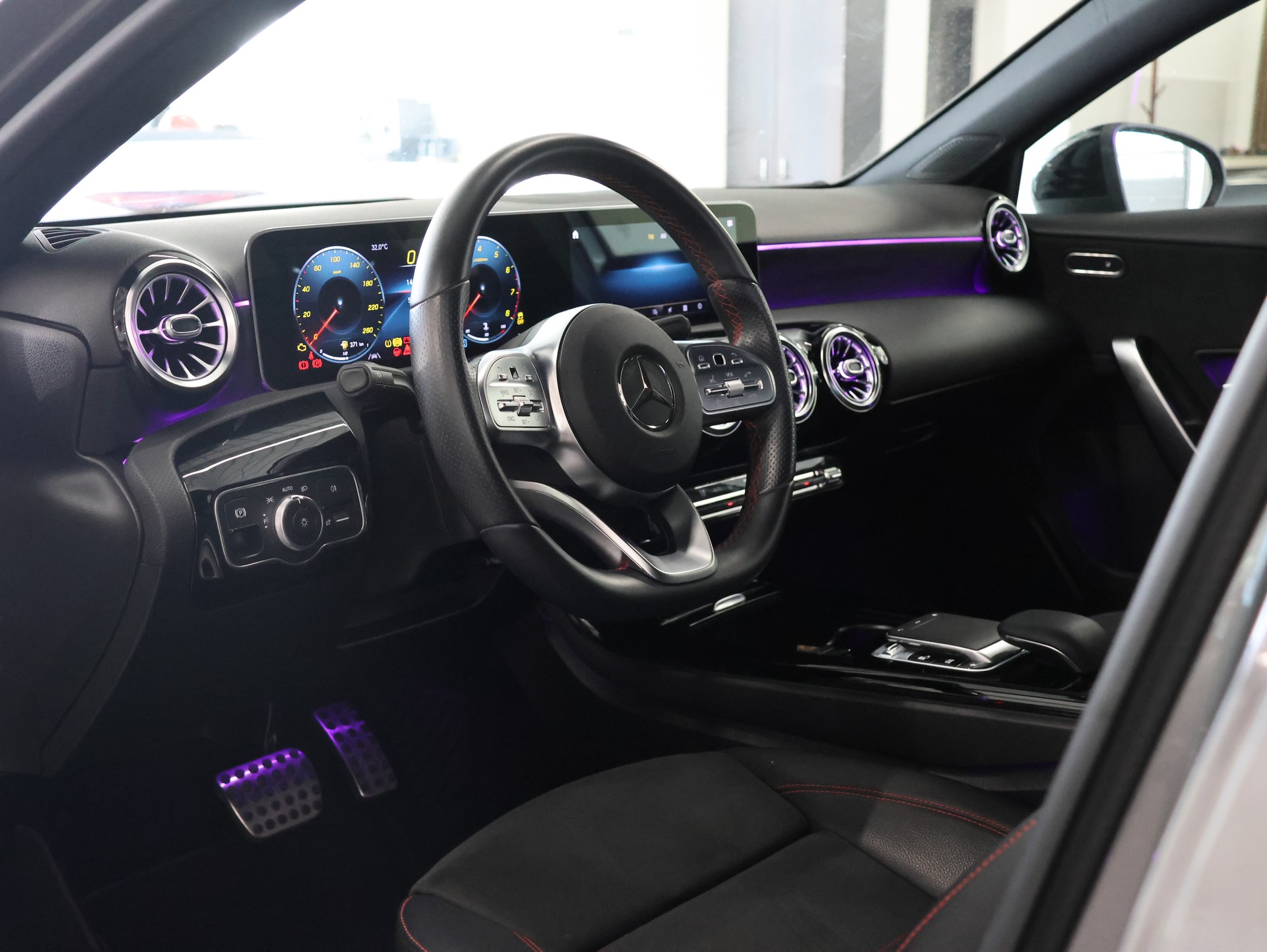 MERCEDES-BENZ A 220 Style 7G-DCT 4Matic *Rückfahrkamera* *Sitzheizung*-image-11