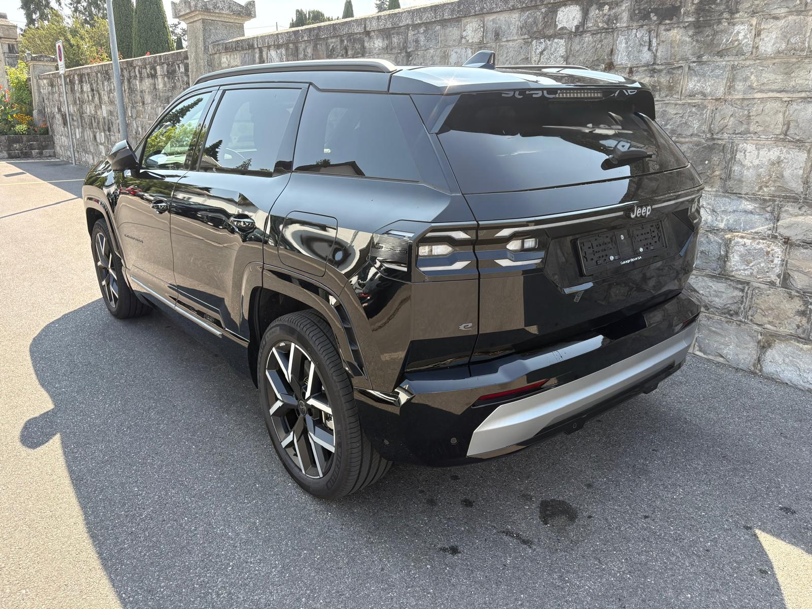 JEEP Compass Elektro 74kWh First Edition-showroom-element-2