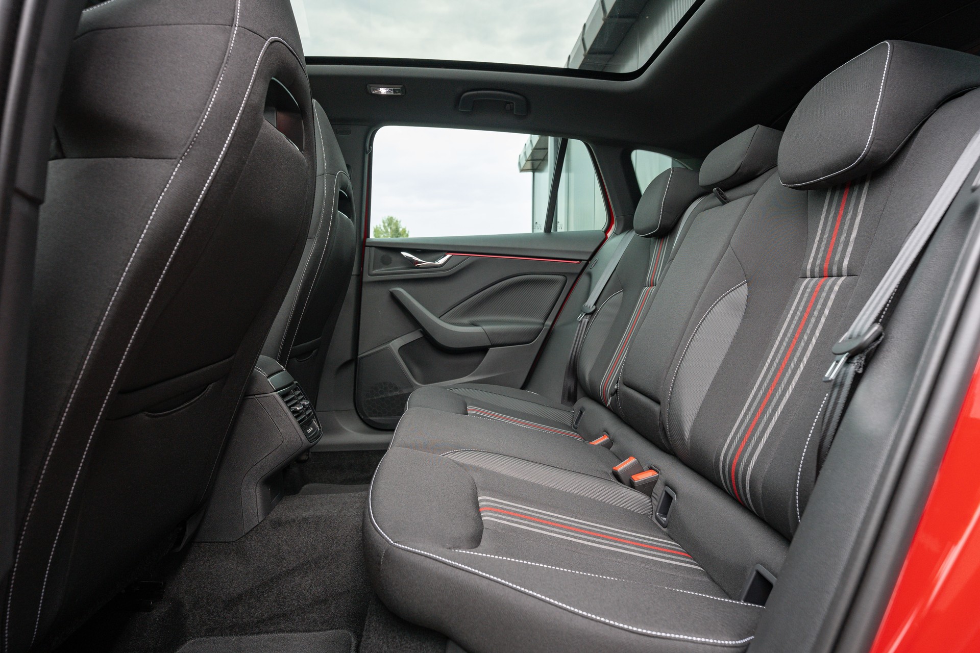 SKODA Scala 1.5 TSI Monte Carlo DSG-image-10