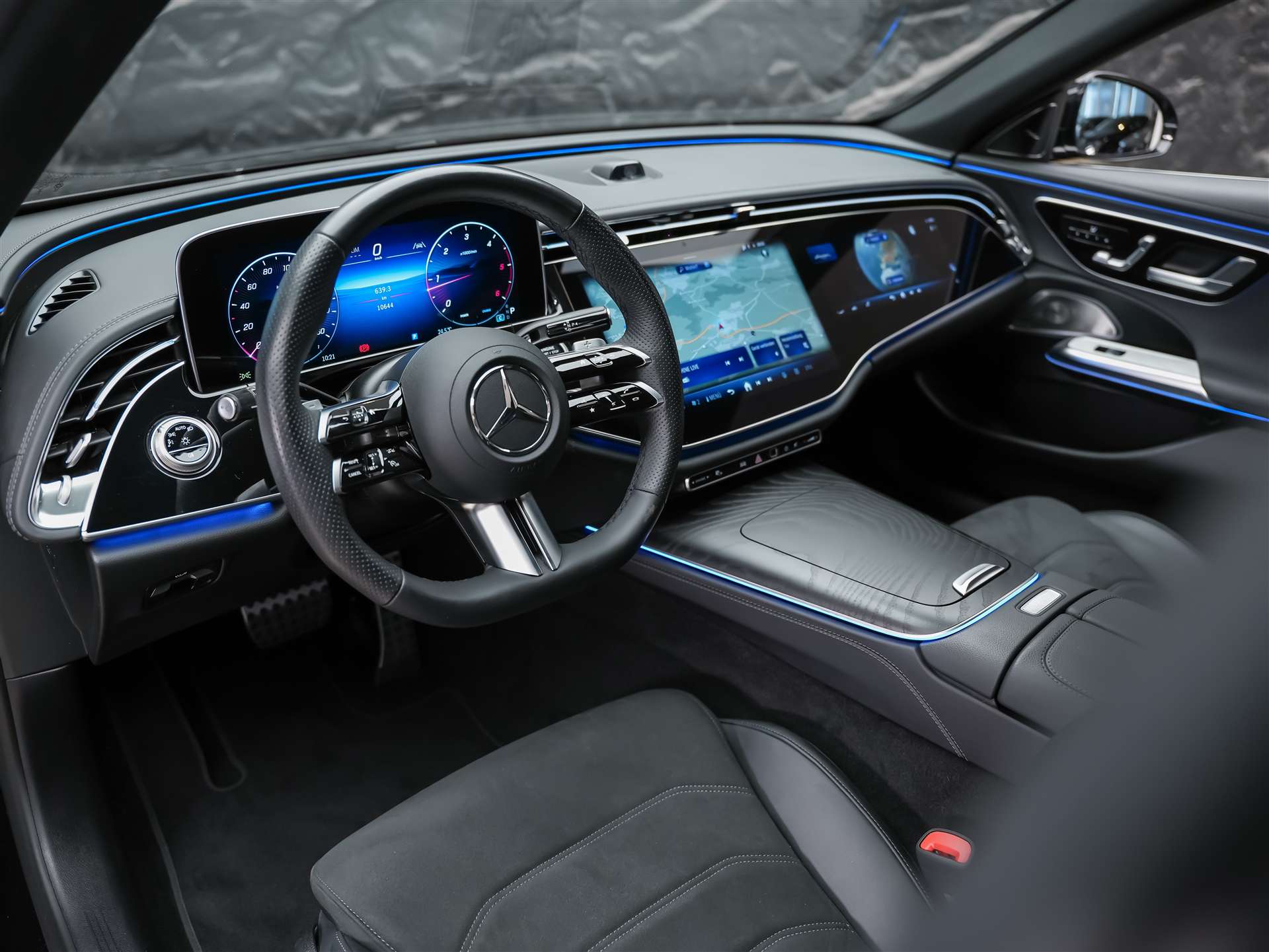 MERCEDES-BENZ E 220 d 4Matic 9G-Tronic *Werksgarantie*Superscreen*Burmester Soundsystem*360° Kamera*-image-7