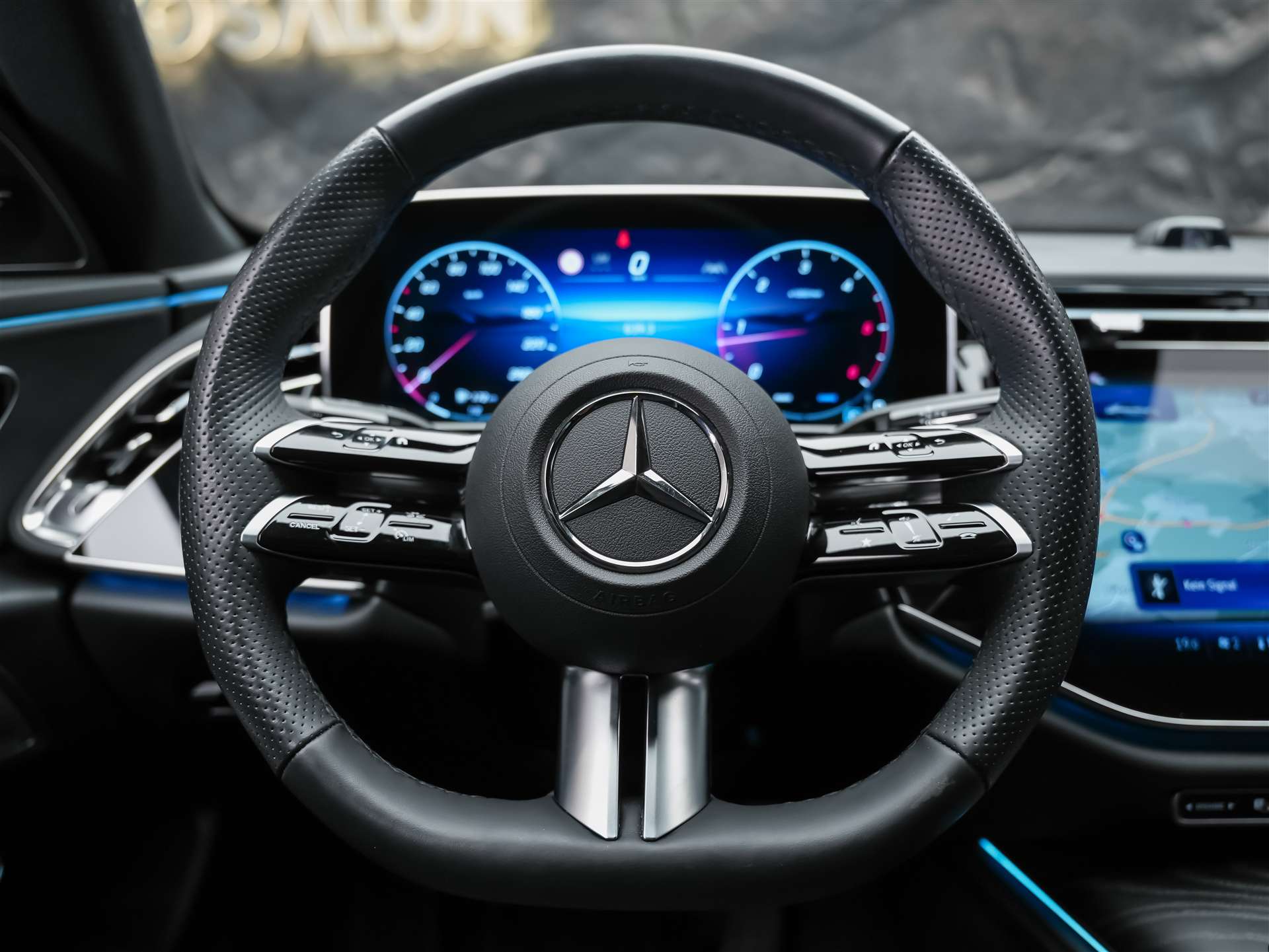 MERCEDES-BENZ E 220 d 4Matic 9G-Tronic *Werksgarantie*Superscreen*Burmester Soundsystem*360° Kamera*-image-27