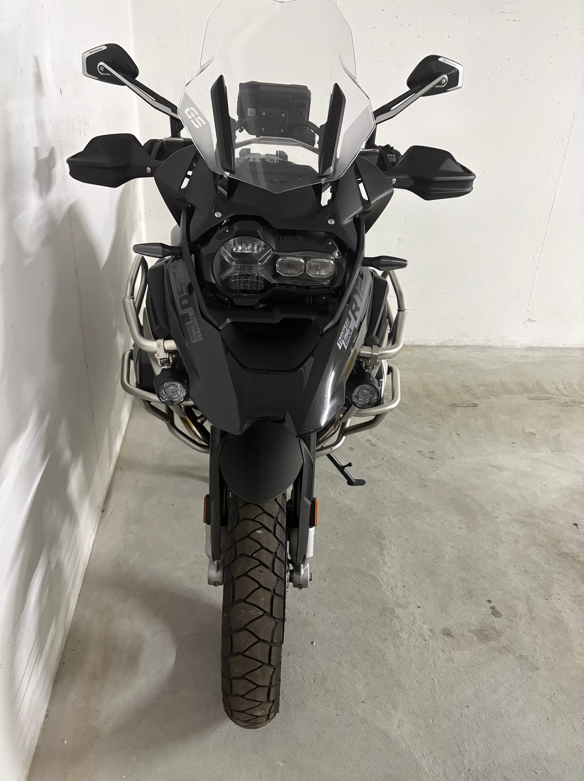 BMW R 1250 GS Triple Black-image-1