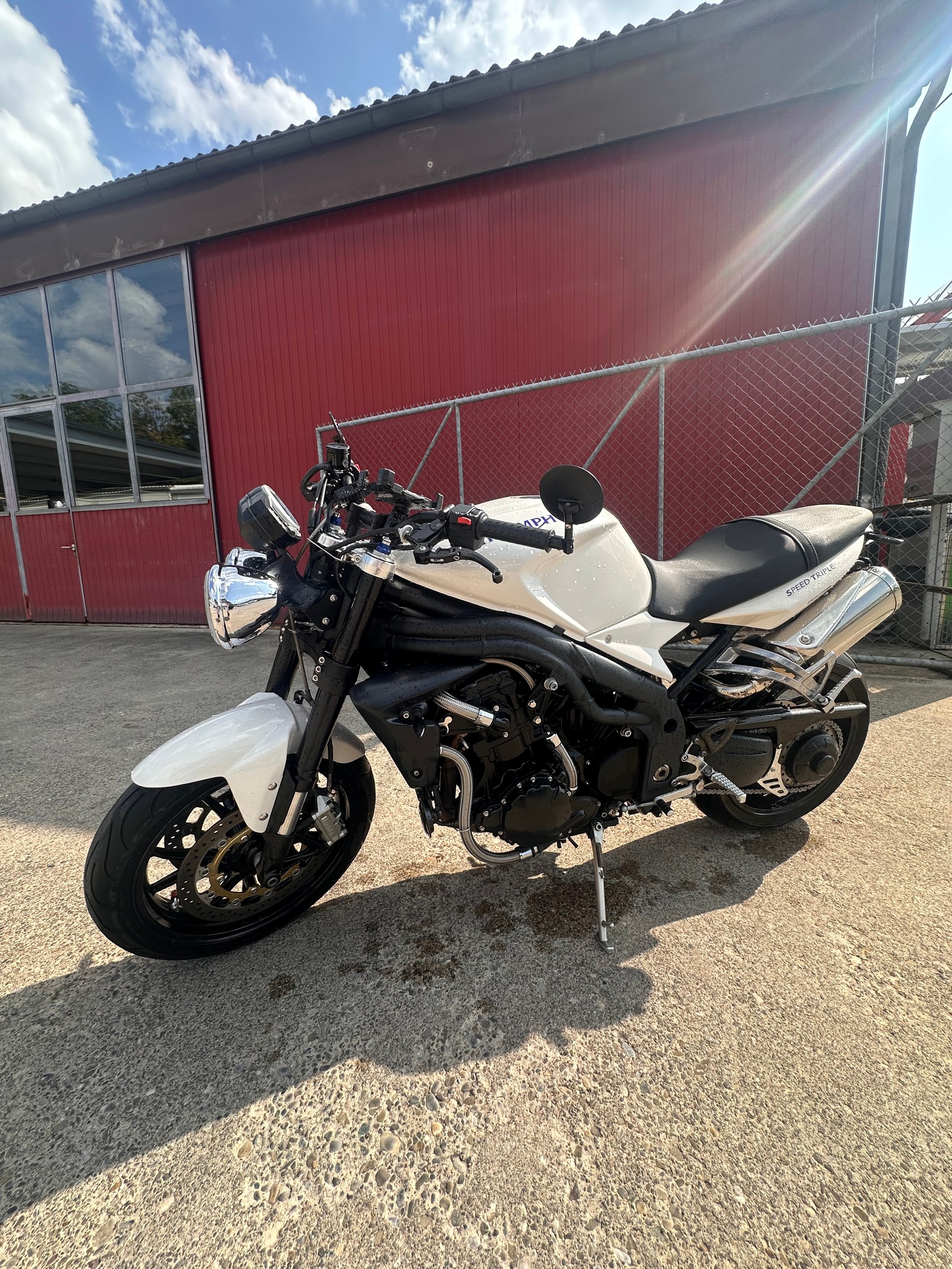 TRIUMPH Speed Triple 1050-image-4