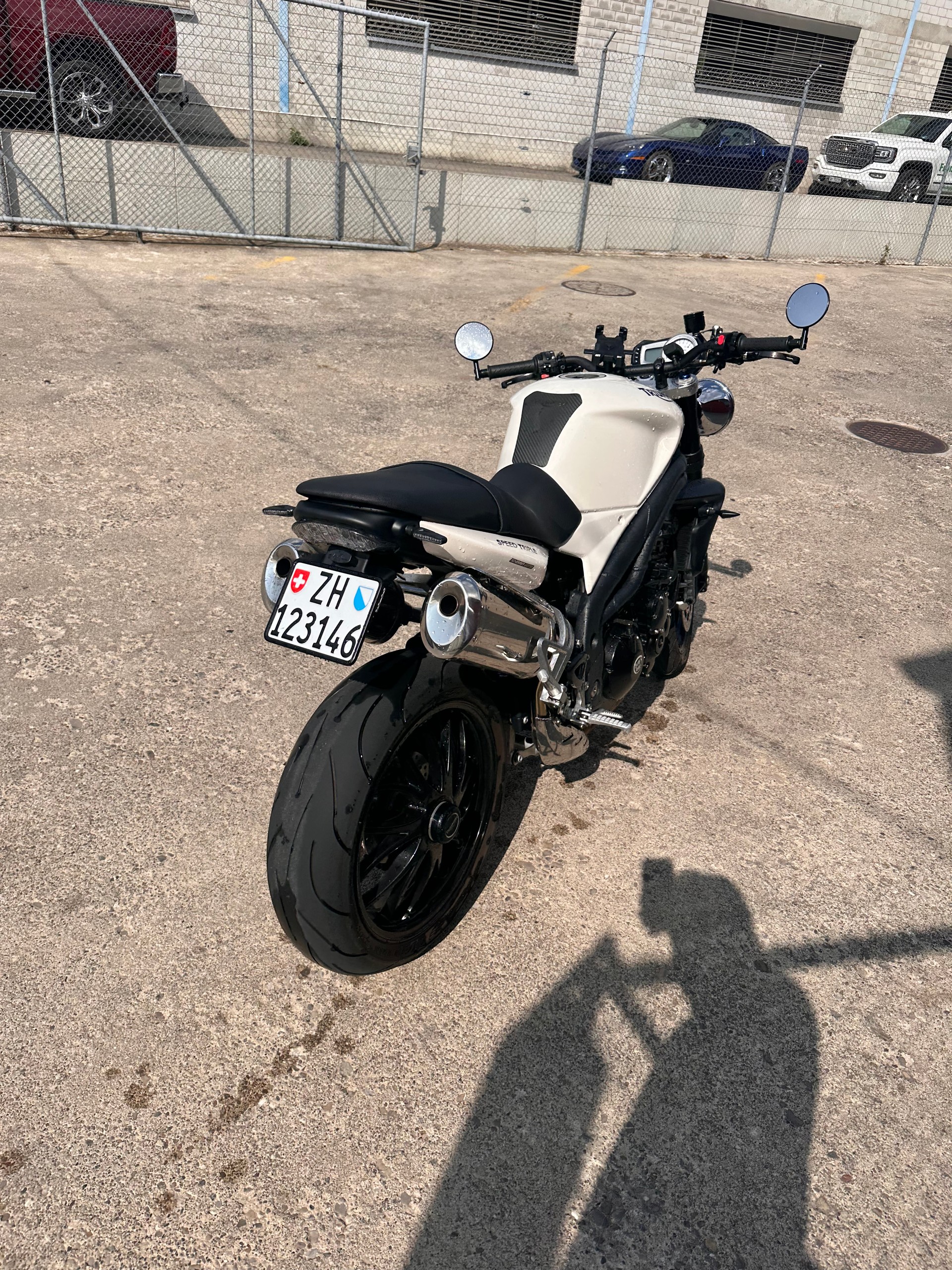 TRIUMPH Speed Triple 1050-image-2