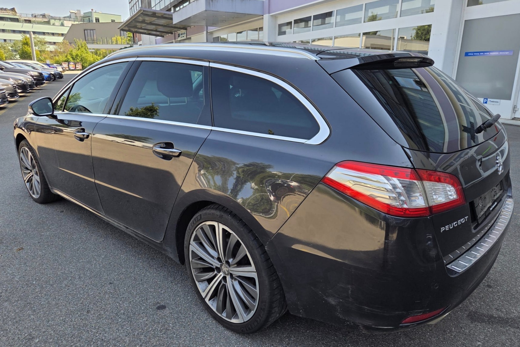 PEUGEOT 508 SW 2.2 HDI GT Automatic-image-3