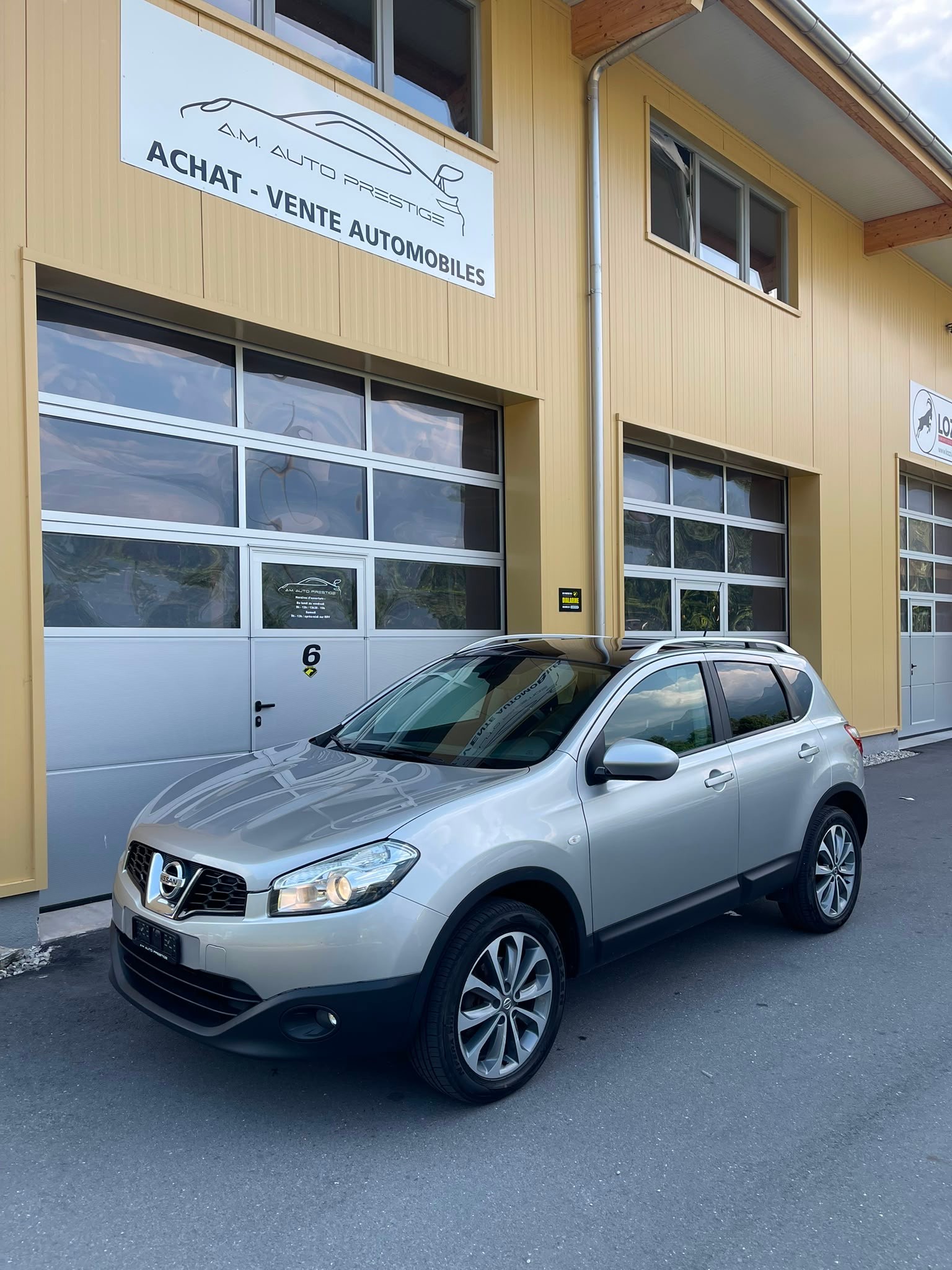 NISSAN Qashqai 2.0 4WD tekna