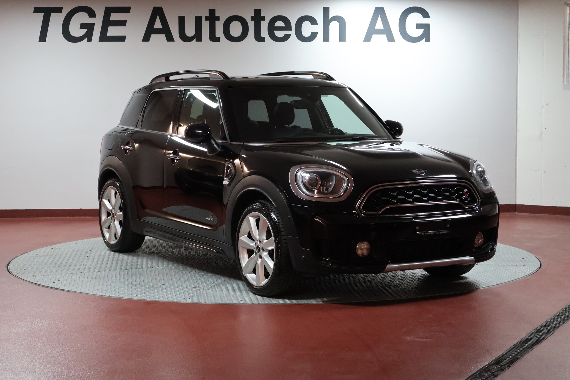 MINI Countryman Cooper S ALL4 Steptronic-showroom-element-2