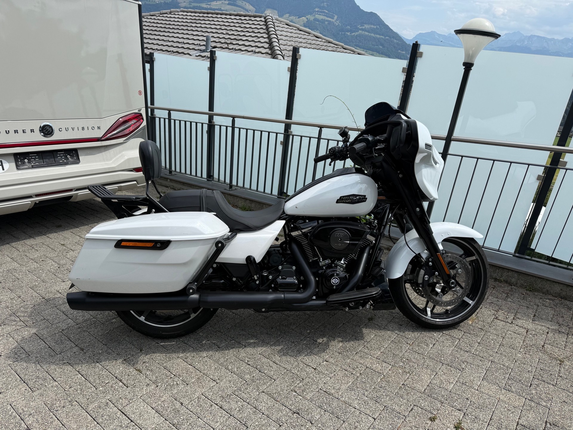 HARLEY-DAVIDSON FLHX Street Glide 117-image-1