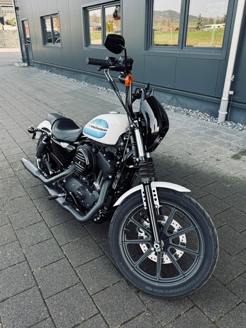 HARLEY-DAVIDSON XL 1200 NS Iron ABS