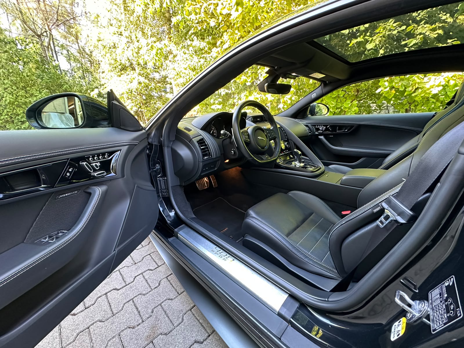 JAGUAR F-Type Coupé 3.0 V6 S/C 400 Sport AWD Automatik-image-11