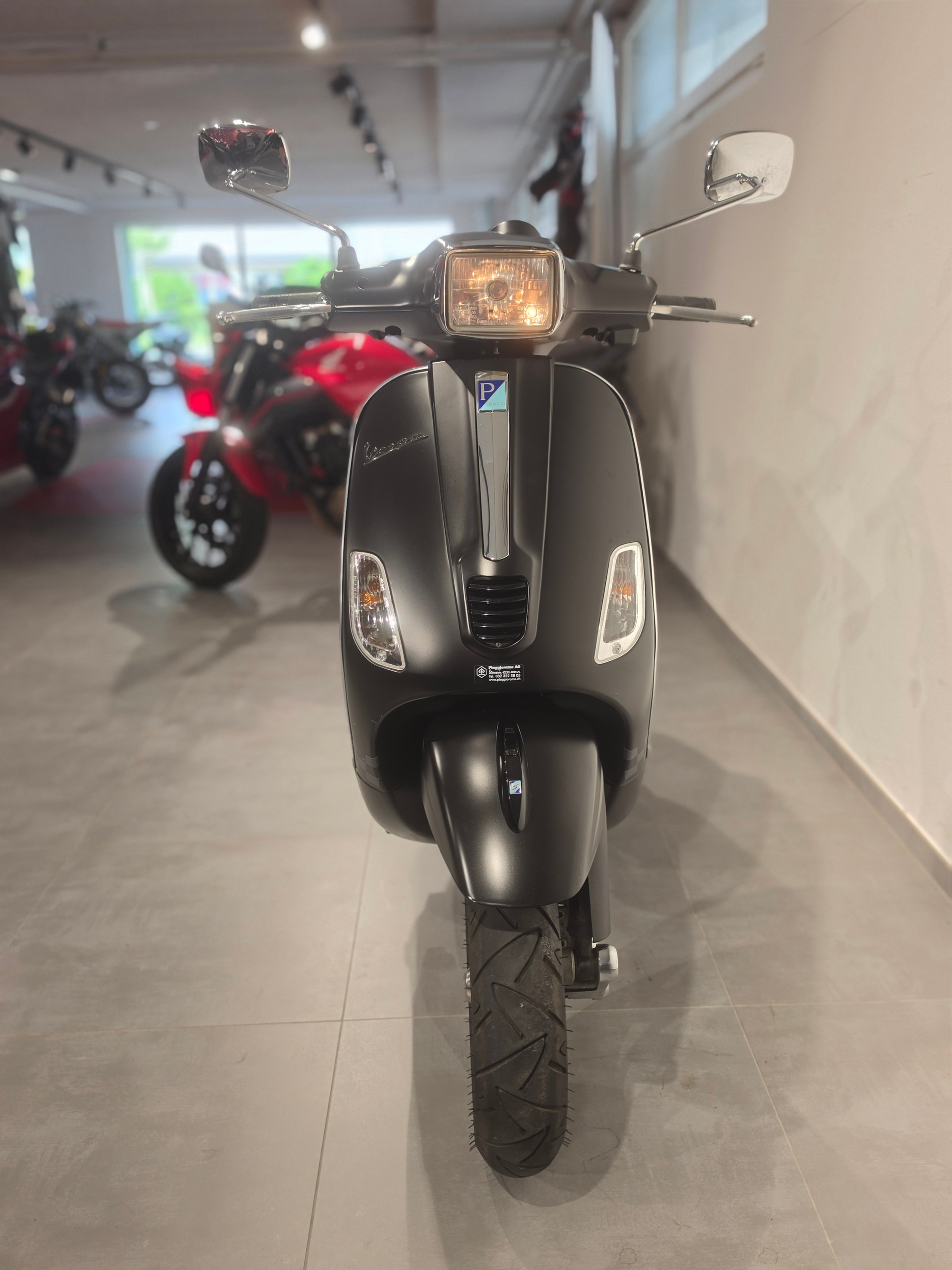 PIAGGIO Vespa 125 LXS i.e. Sport 3V-image-3