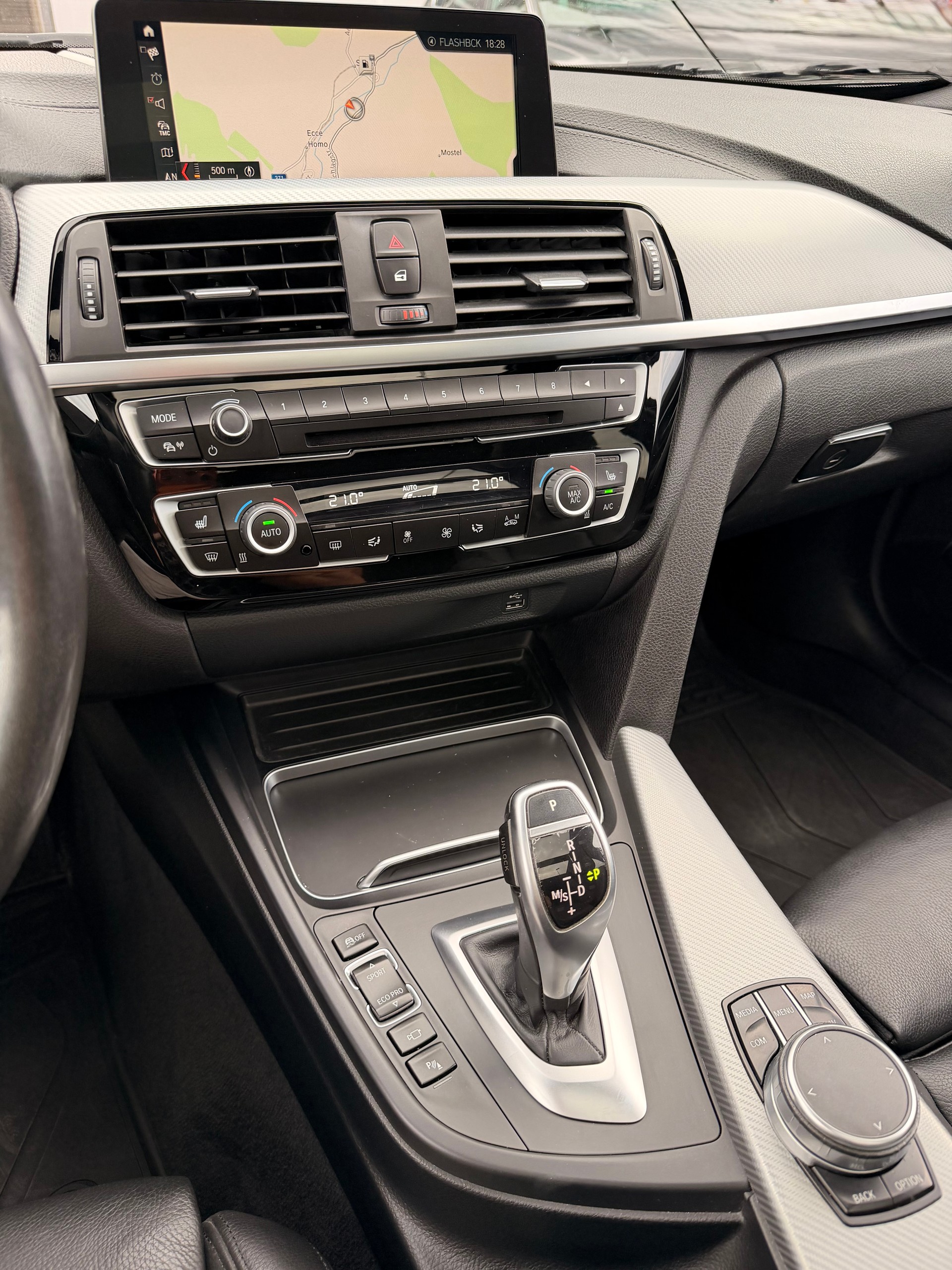 BMW 330d xDrive Touring Edition M Sport Steptronic-image-20