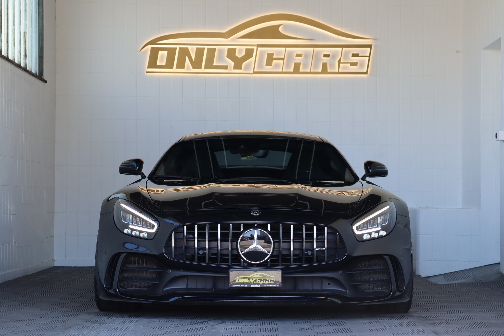 MERCEDES-BENZ AMG GT R Speedshift DCT-showroom-element-1