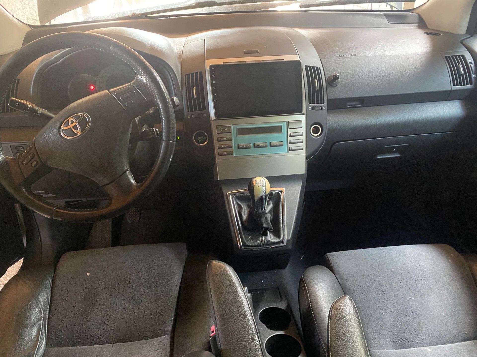 TOYOTA Corolla Verso 2.2 D-4D CleanP. Linea Sol Prem.-image-8
