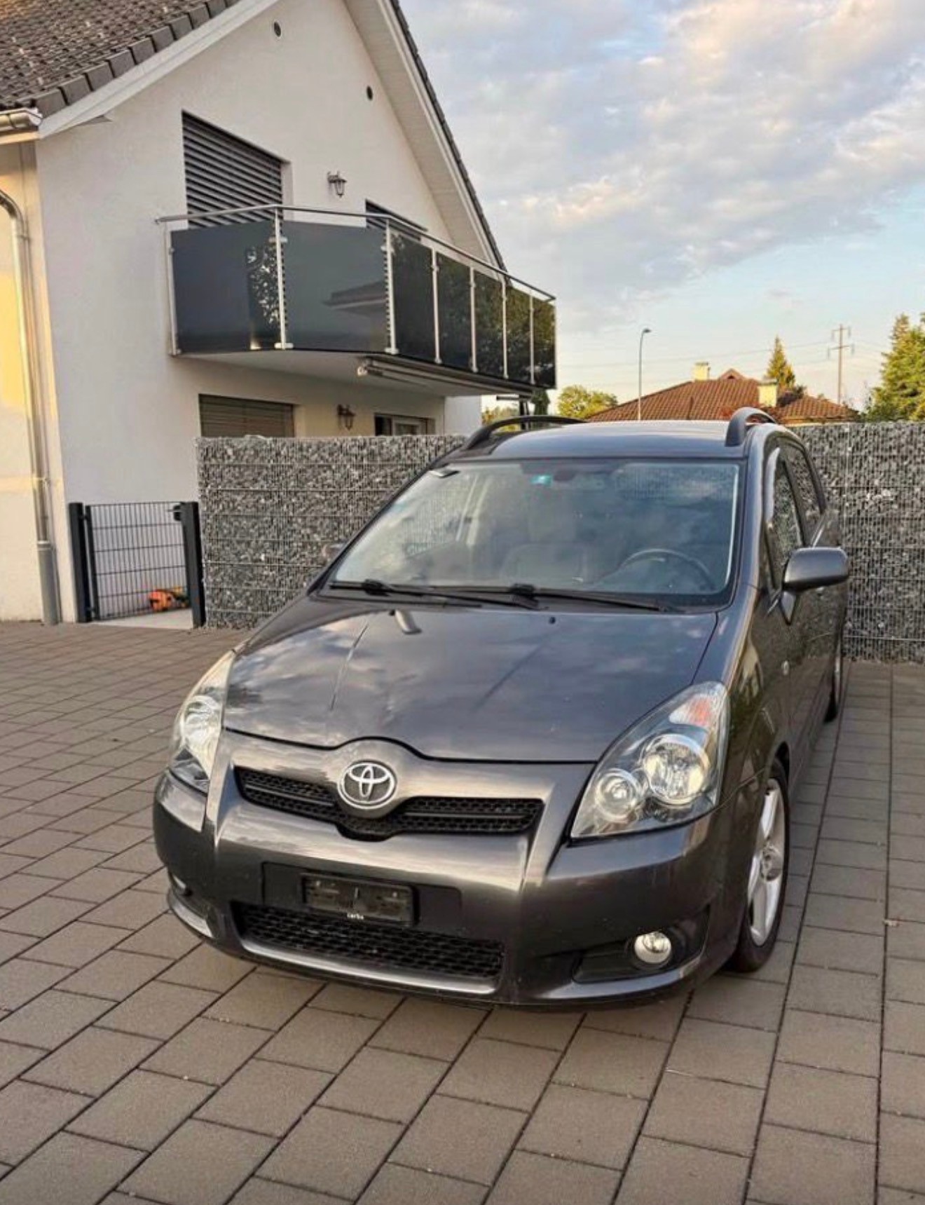 TOYOTA Corolla Verso 2.2 D-4D CleanP. Linea Sol Prem.-image-1