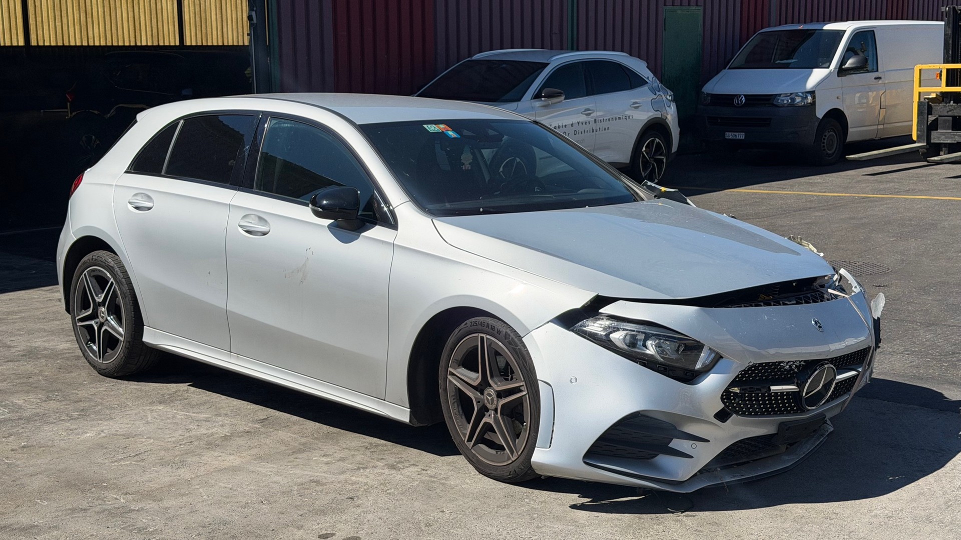 MERCEDES-BENZ A 180 AMG Line 7G-DCT