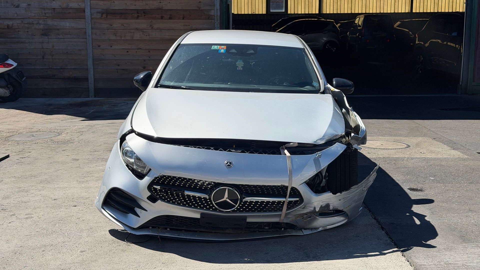 MERCEDES-BENZ A 180 AMG Line 7G-DCT-image-1