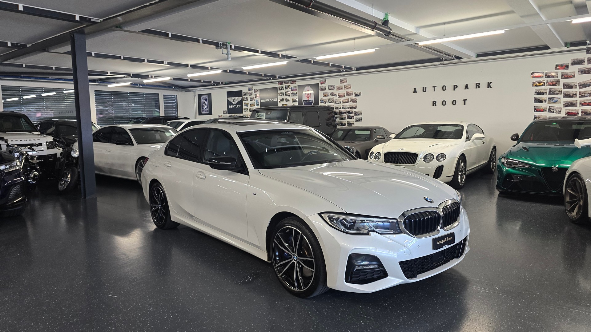 BMW 330e Steptronic M Sport-showroom-element-1