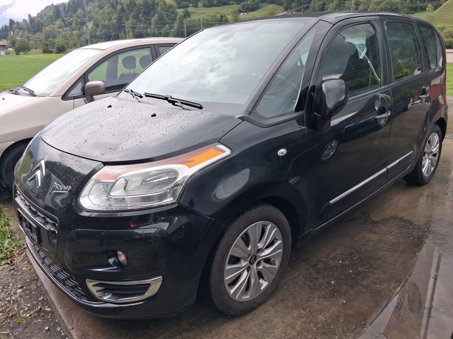 CITROEN C3 Picasso 1.4i 16V Chic (SX)-image-1